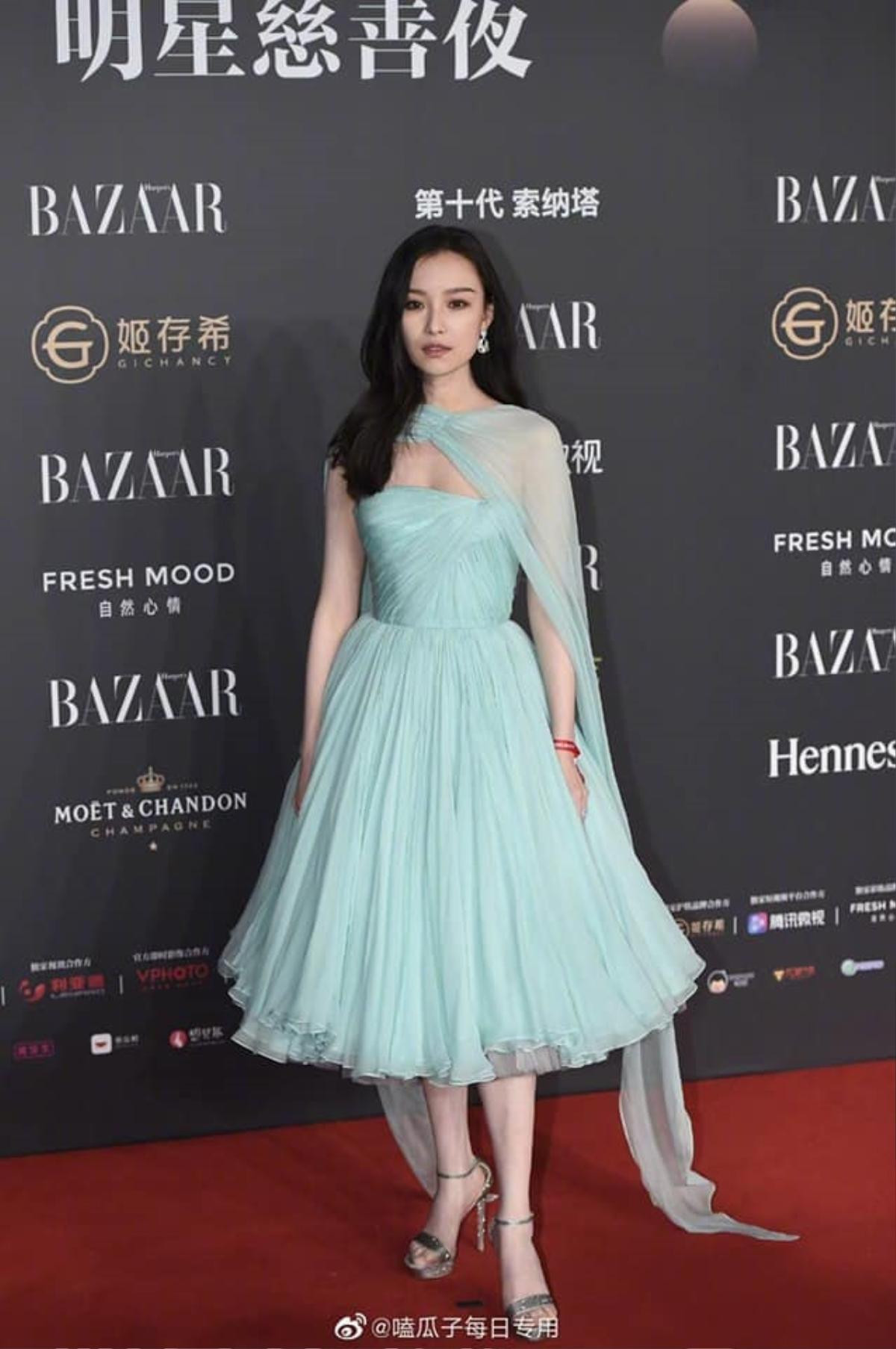 Angelababy mặc váy bồng bềnh như nàng tiên hoa đẹp lấn át dàn sao nữ trên thảm đỏ Ảnh 4