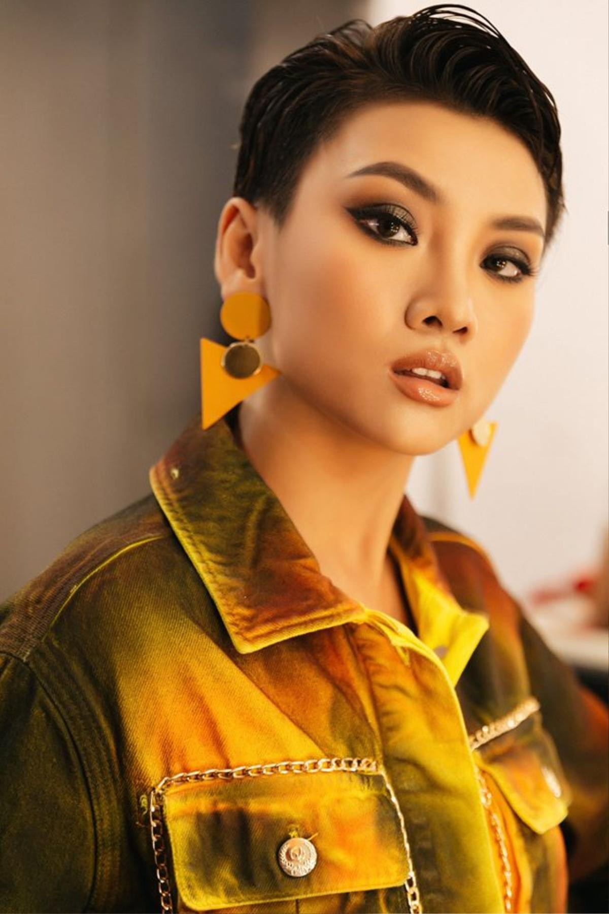 Thúy Vân - Khánh Vân - Hoàng Phương - Kim Duyên đọ thần thái: Ai xứng đáng là Miss Universe Vietnam 2019? Ảnh 2