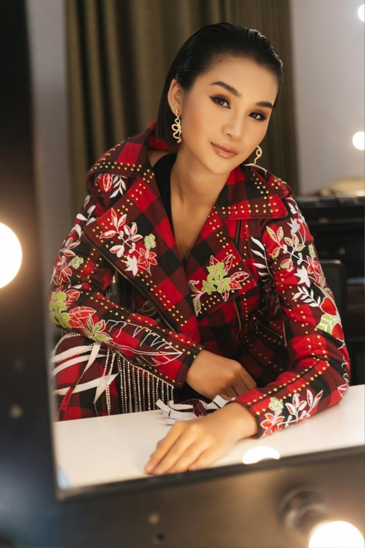 Thúy Vân - Khánh Vân - Hoàng Phương - Kim Duyên đọ thần thái: Ai xứng đáng là Miss Universe Vietnam 2019? Ảnh 21