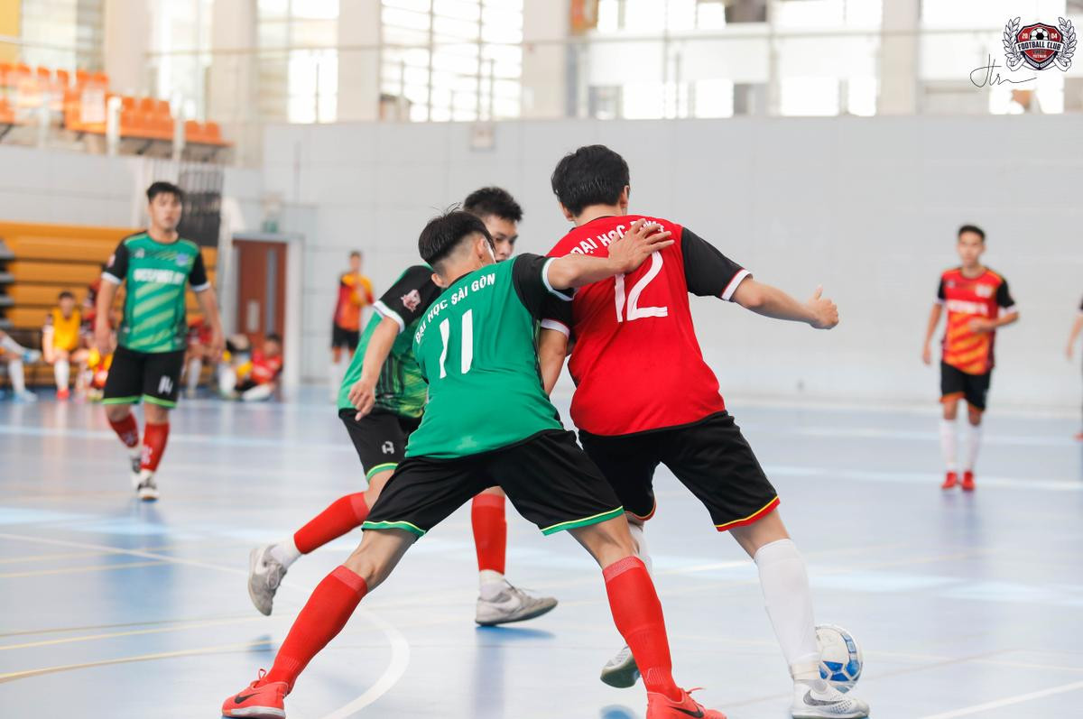 Sôi nổi ngày khai mạc giải bóng đá học đường RMIT Retro Cup 2019 Ảnh 6