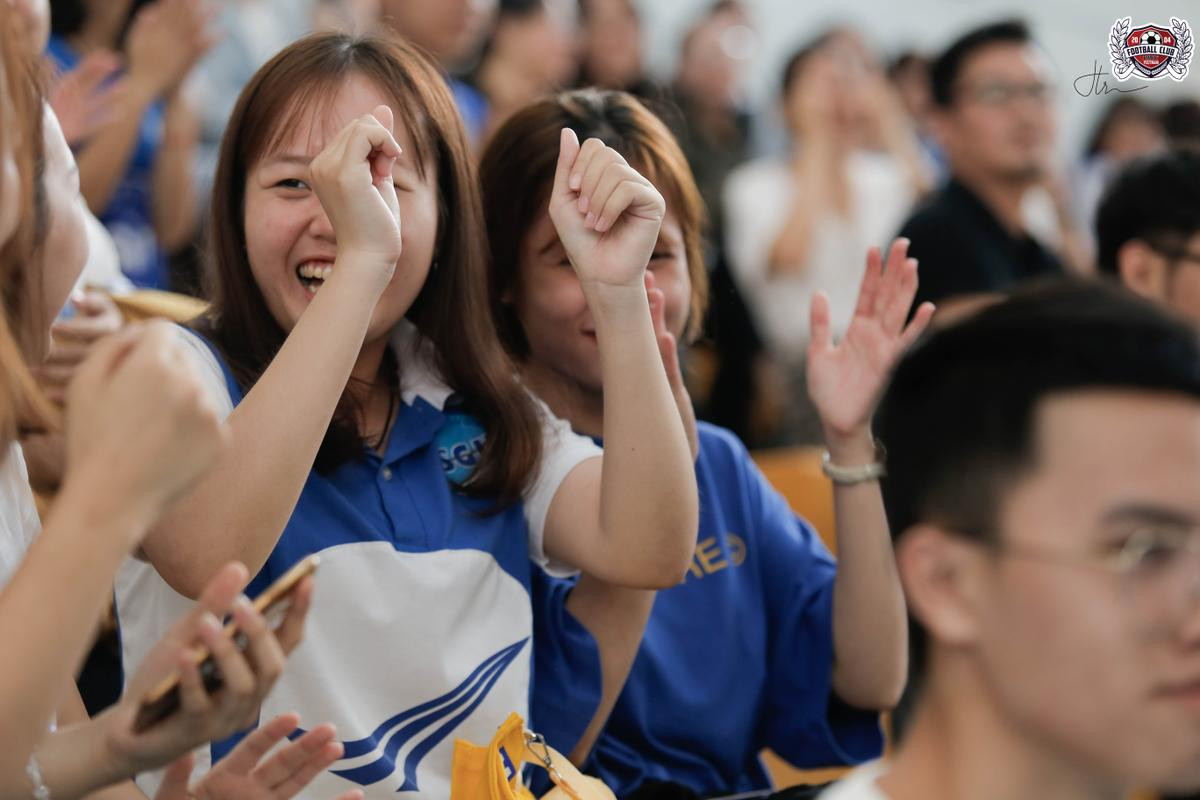 Sôi nổi ngày khai mạc giải bóng đá học đường RMIT Retro Cup 2019 Ảnh 9