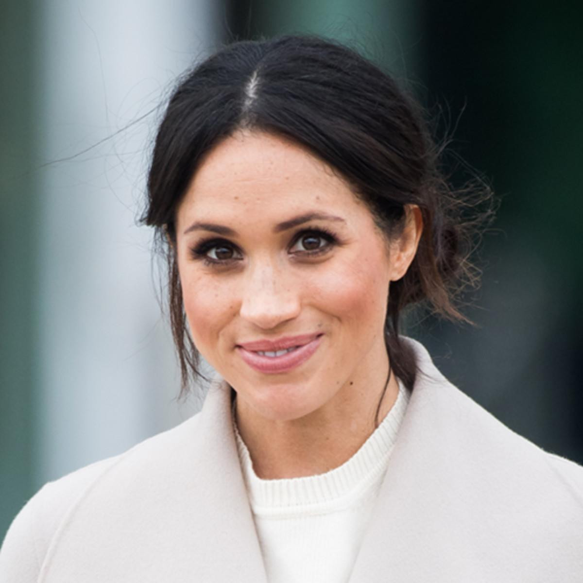 Chuyên gia trang điểm hoàng gia tiết lộ bí quyết để có lông mày hoàn hảo như Meghan Markle Ảnh 3