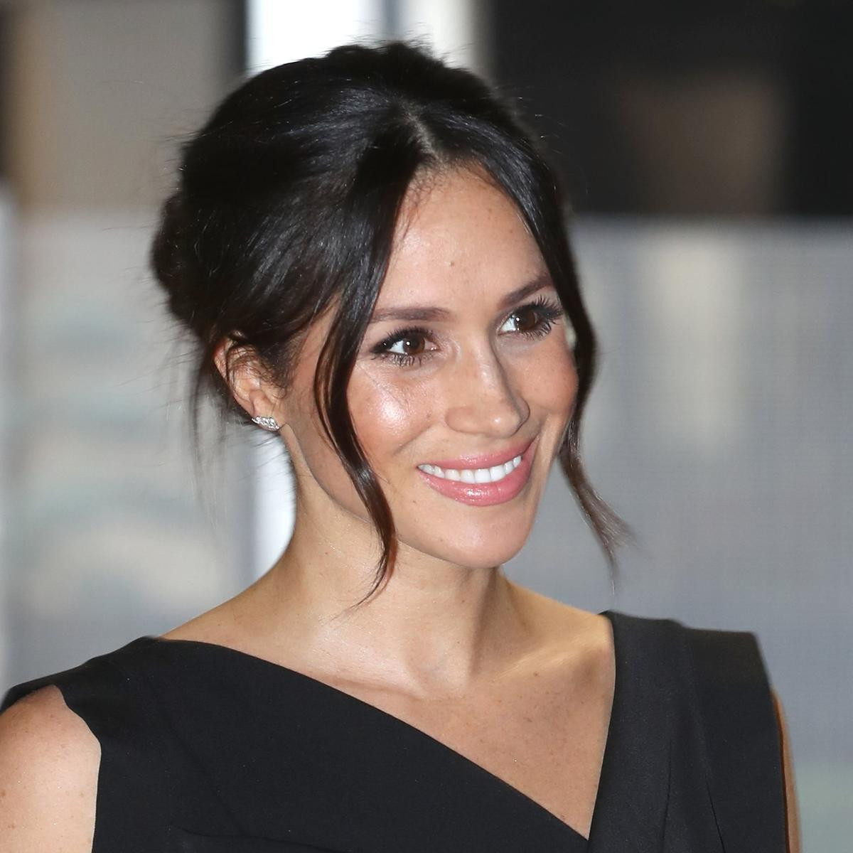 Chuyên gia trang điểm hoàng gia tiết lộ bí quyết để có lông mày hoàn hảo như Meghan Markle Ảnh 8