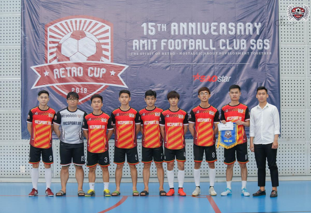 Khán đài ĐH RMIT bùng nổ với trận chung kết giải bóng đá Retro Cup 2019 Ảnh 19