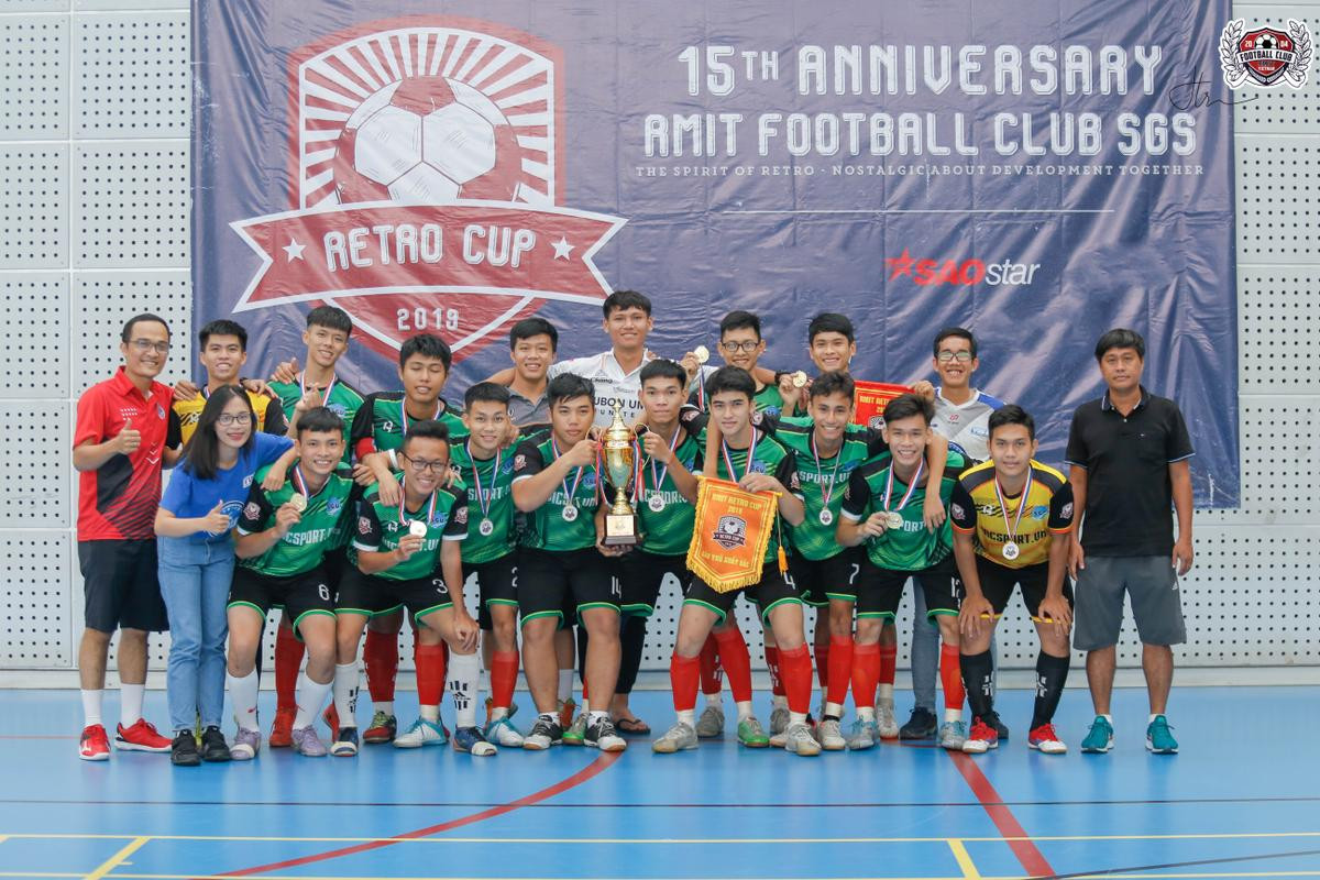 Khán đài ĐH RMIT bùng nổ với trận chung kết giải bóng đá Retro Cup 2019 Ảnh 22