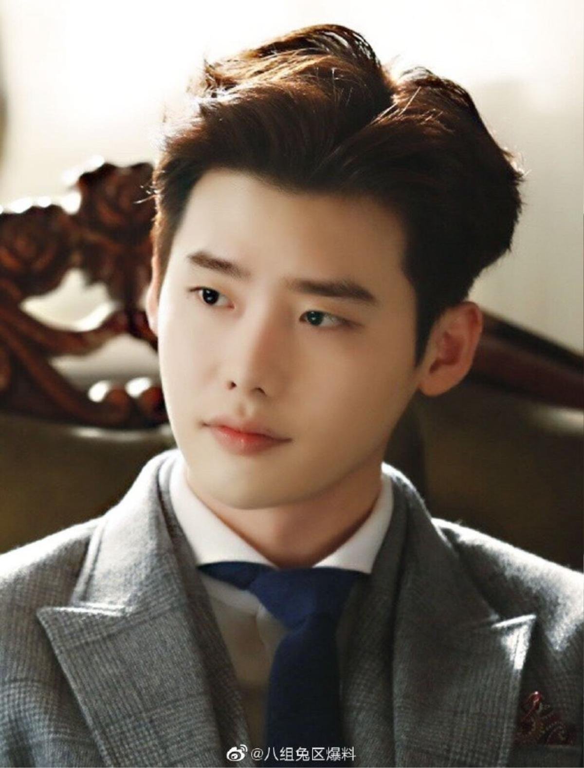 Sau 4 năm 'ngâm kho', cuối cùng 'Người tình Phỉ Thúy' của Trịnh Sảng và Lee Jong Suk cũng chính thức phát sóng Ảnh 5