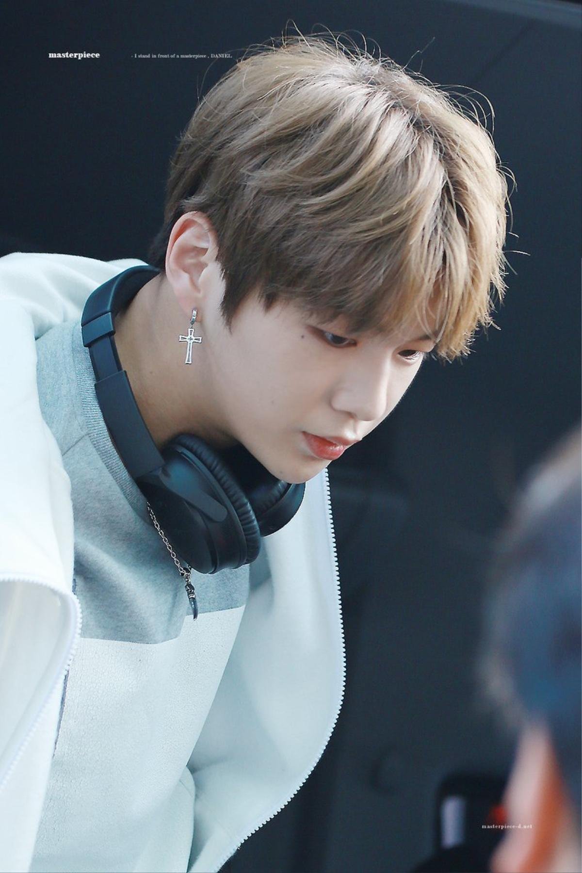 Chán ngọt ngào, lãng mạn, Kang Daniel hóa quý ông thượng lưu trong ngày trở lại? Ảnh 4