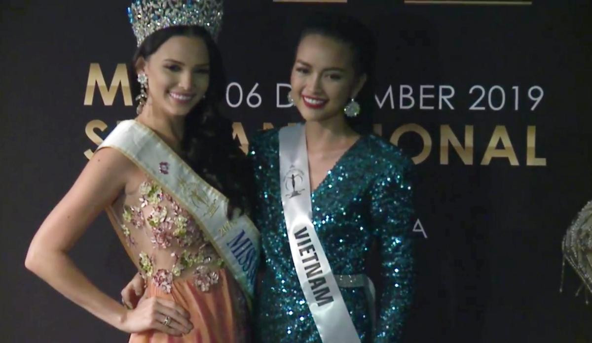 Ngọc Châu hô vang ‘Việt Nam’, rạng rỡ trong buổi nhận sash Miss Supranational 2019 Ảnh 3