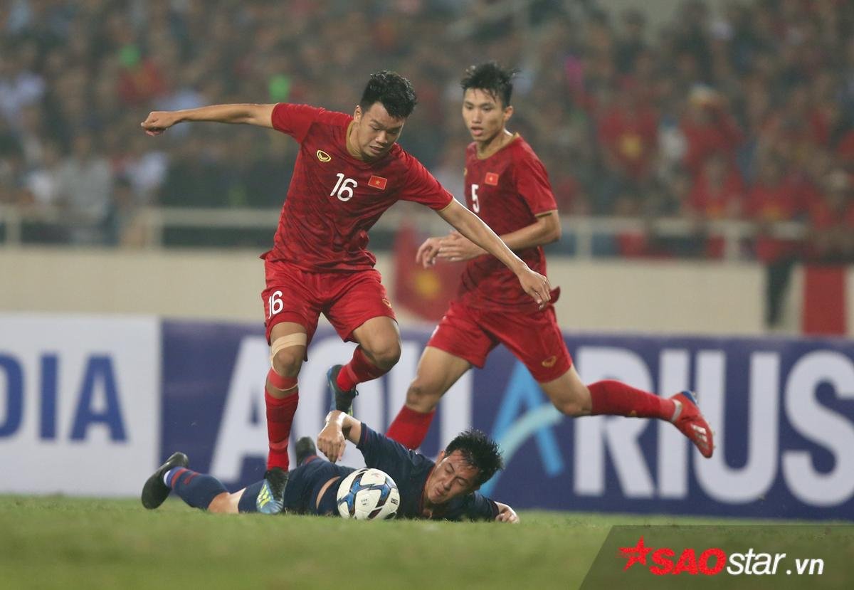 HLV Park giữ thủ môn Bùi Tiến Dũng, Hà Đức Chinh đá SEA Games 30 Ảnh 1