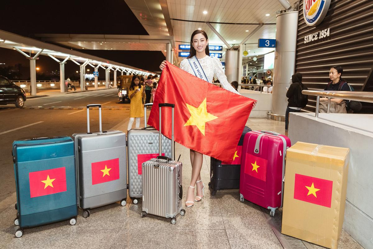 Hoa hậu Lương Thùy Linh mang 140 kg hành lý thi Miss World 2019, khẳng định 'xuất phát chậm càng mạnh mẽ hơn' Ảnh 1