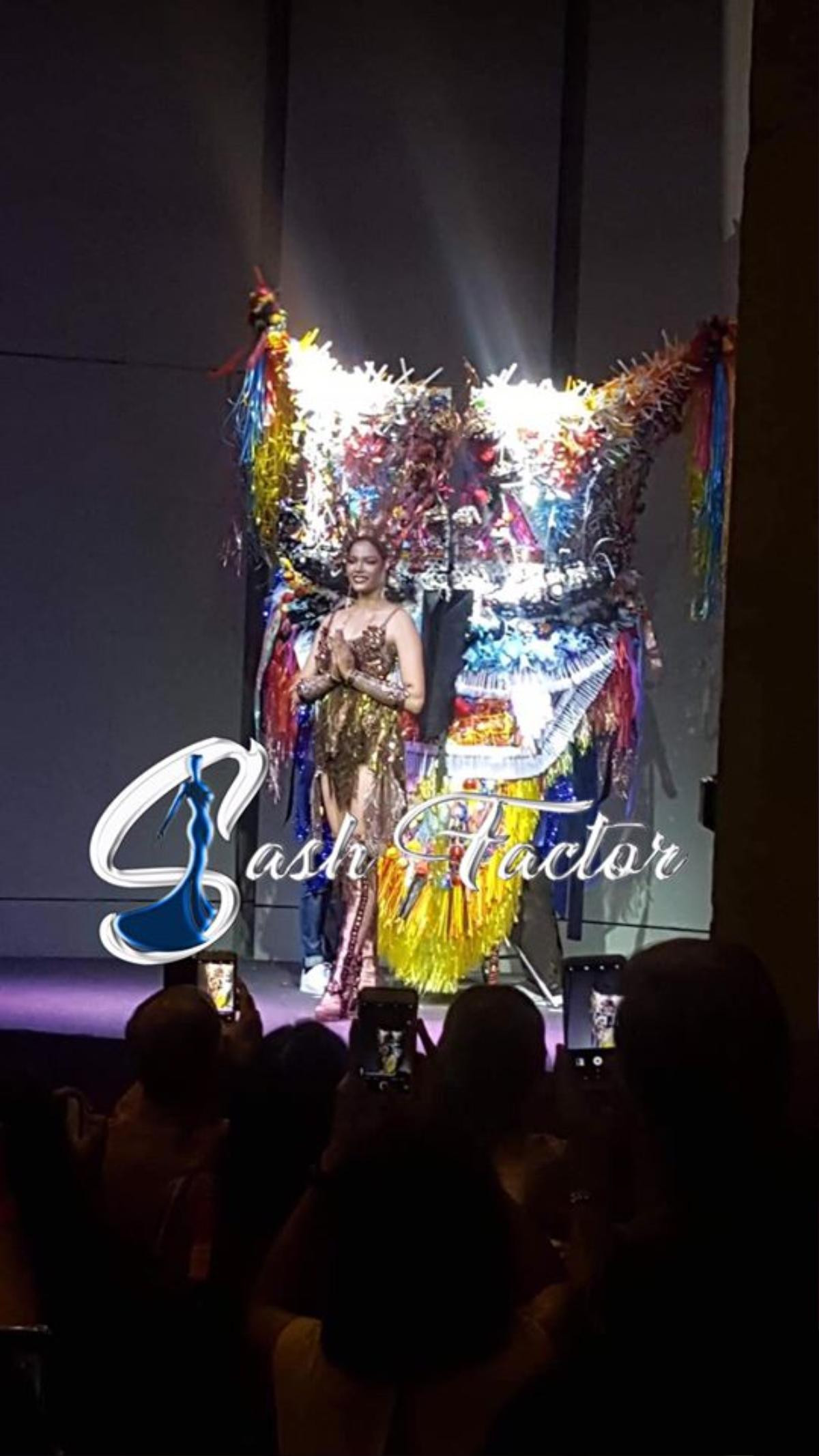 Hoa hậu Thái Lan tung National Costume 'mặt nạ' độc lạ, cạnh tranh quyết liệt với Hoàng Thùy ở Miss Universe 2019 Ảnh 9