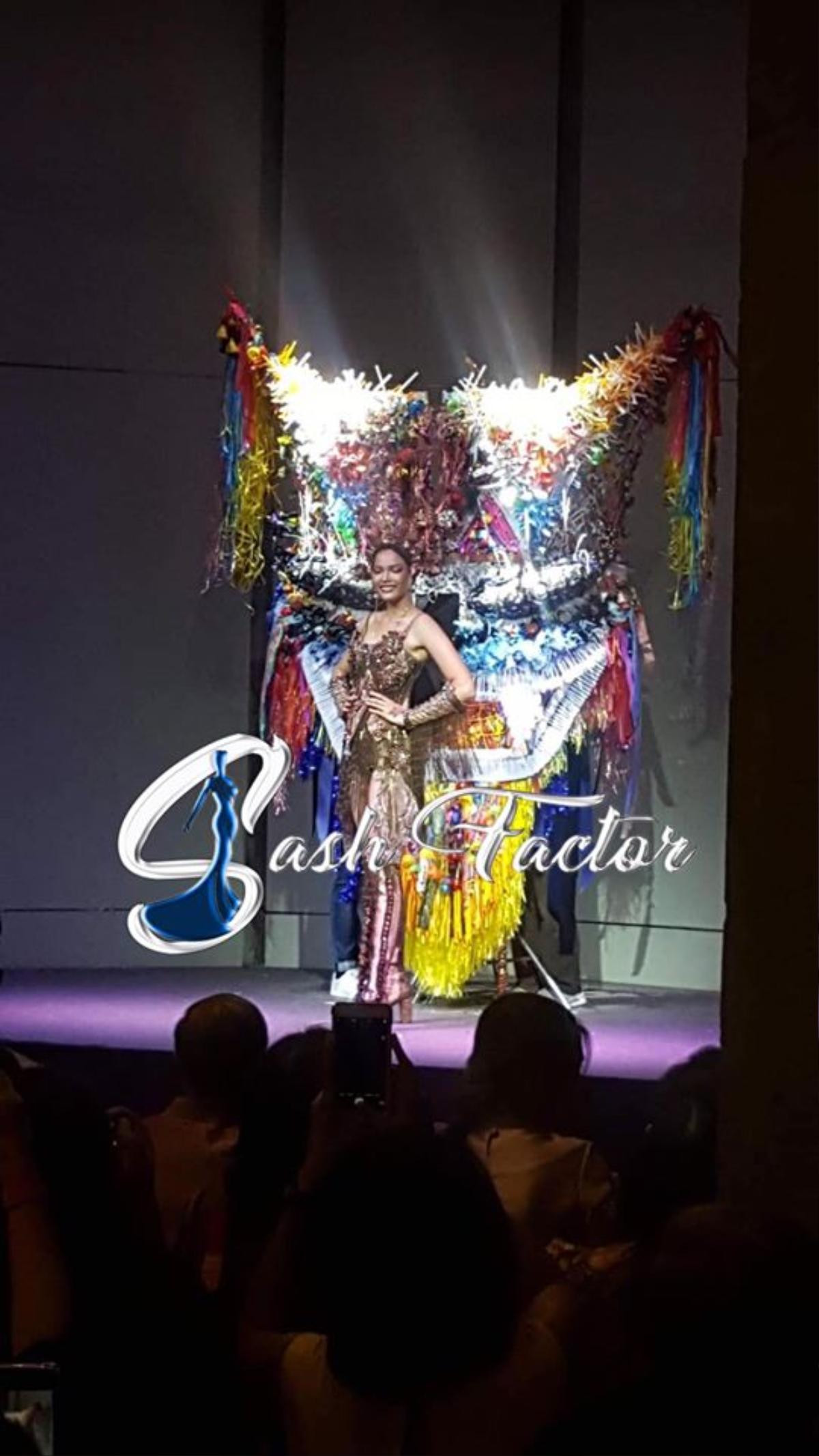 Hoa hậu Thái Lan tung National Costume 'mặt nạ' độc lạ, cạnh tranh quyết liệt với Hoàng Thùy ở Miss Universe 2019 Ảnh 8