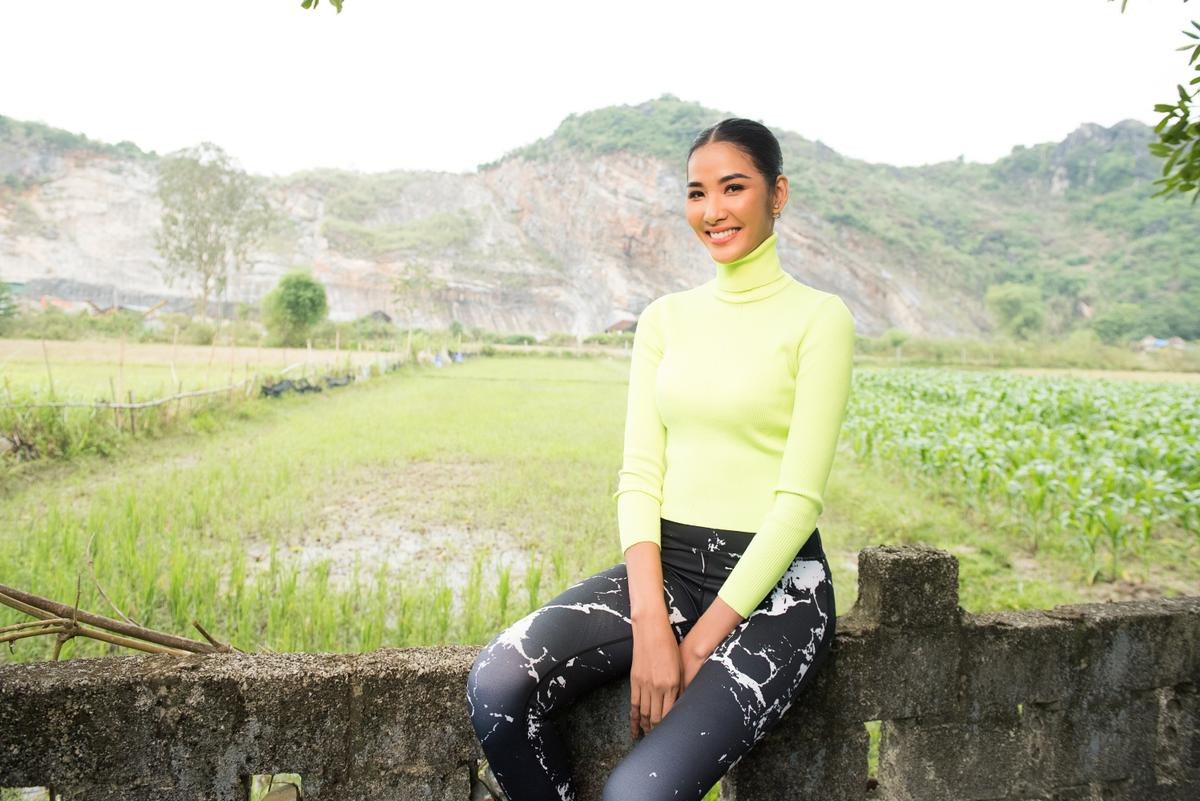 Có một Hoàng Thùy chân phương, từ làng quê Thanh Hóa đến Mỹ chinh phục Miss Universe 2019 Ảnh 8