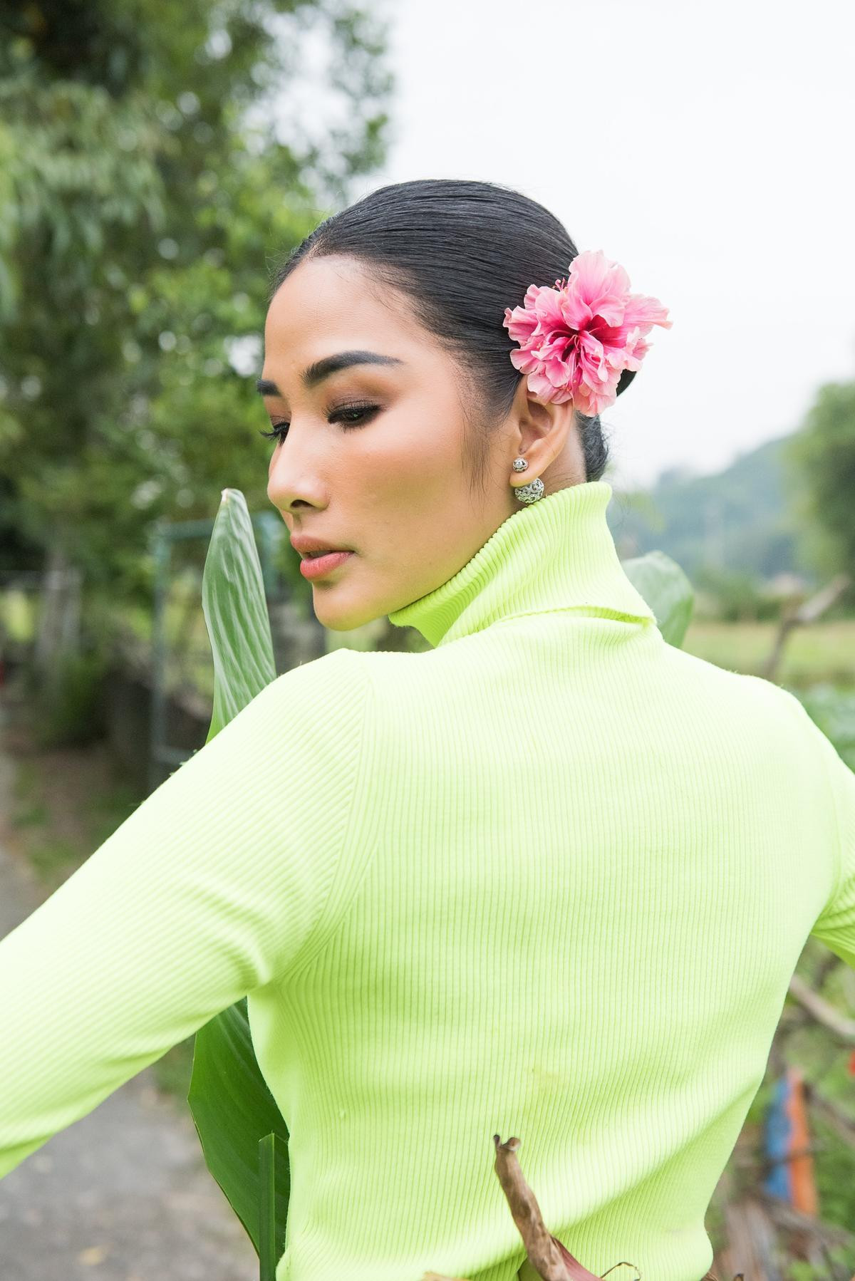 Có một Hoàng Thùy chân phương, từ làng quê Thanh Hóa đến Mỹ chinh phục Miss Universe 2019 Ảnh 11