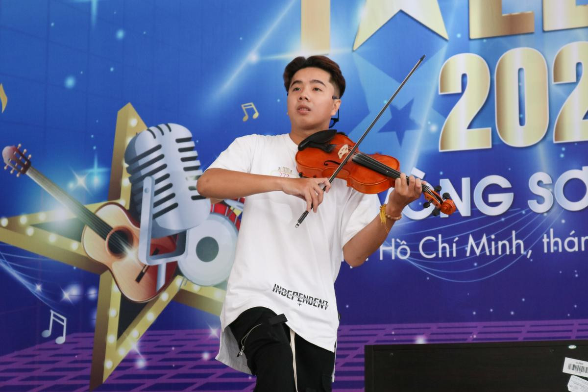 Violinist gây ấn tượng mạnh tại vòng sơ loại HUTECH’s Talent 2020 Ảnh 1