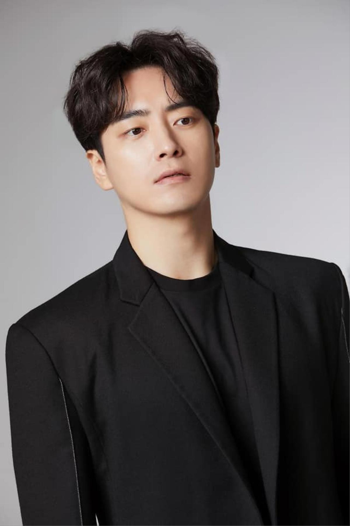 Lee Joon Hyuk đóng nam chính trong phim kinh dị giả tưởng Ảnh 1