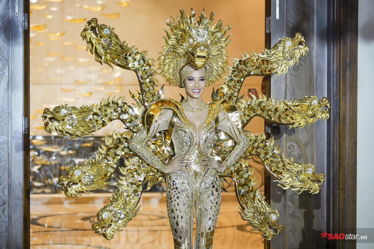 Á hậu Hoàng Thùy chọn trang phục dân tộc 'Cafe phin sữa đá' dự thi Miss Universe 2019 Ảnh 5