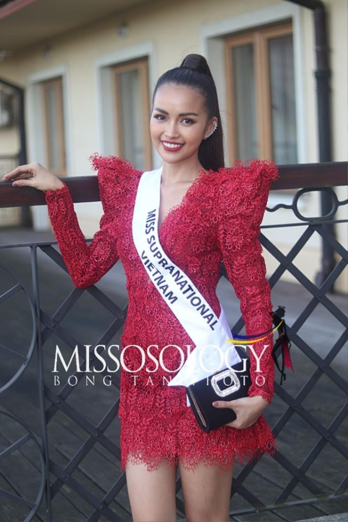 Ngọc Châu ghi điểm với phong cách thời thượng, giao tiếp tiếng Anh đầy tự tin tại Miss Supranational 2019 Ảnh 3