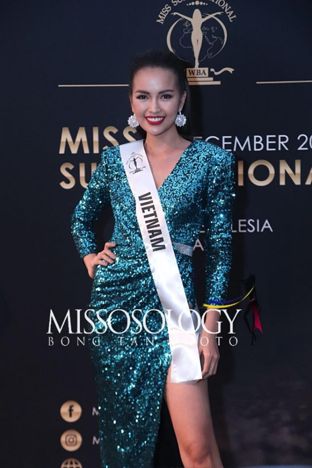 Ngọc Châu ghi điểm với phong cách thời thượng, giao tiếp tiếng Anh đầy tự tin tại Miss Supranational 2019 Ảnh 5