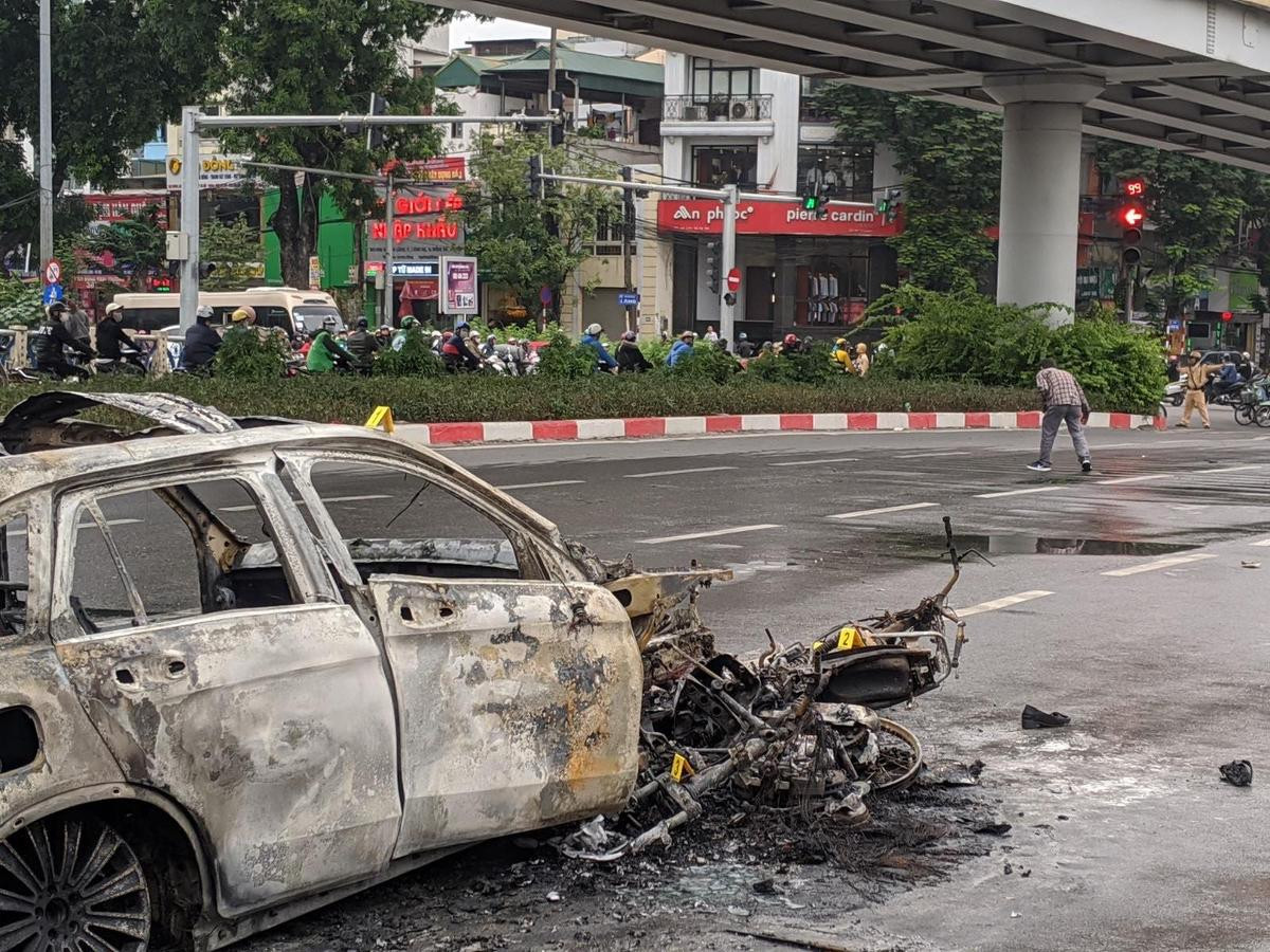 Cô gái bị xe Mercedes đâm tử vong ở cầu vượt Lê Văn Lương vừa hoàn tất thạc sĩ tại Hà Lan, về làm việc tại ĐH Ngoại thương Ảnh 1