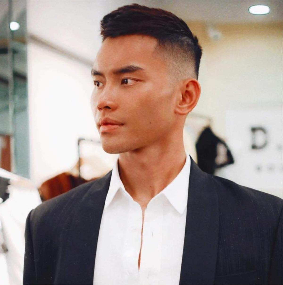 Siêu mẫu Mạnh Khang giảm 10 kg, nhuộm đen da chuẩn bị cho Mister Supranational Ảnh 11