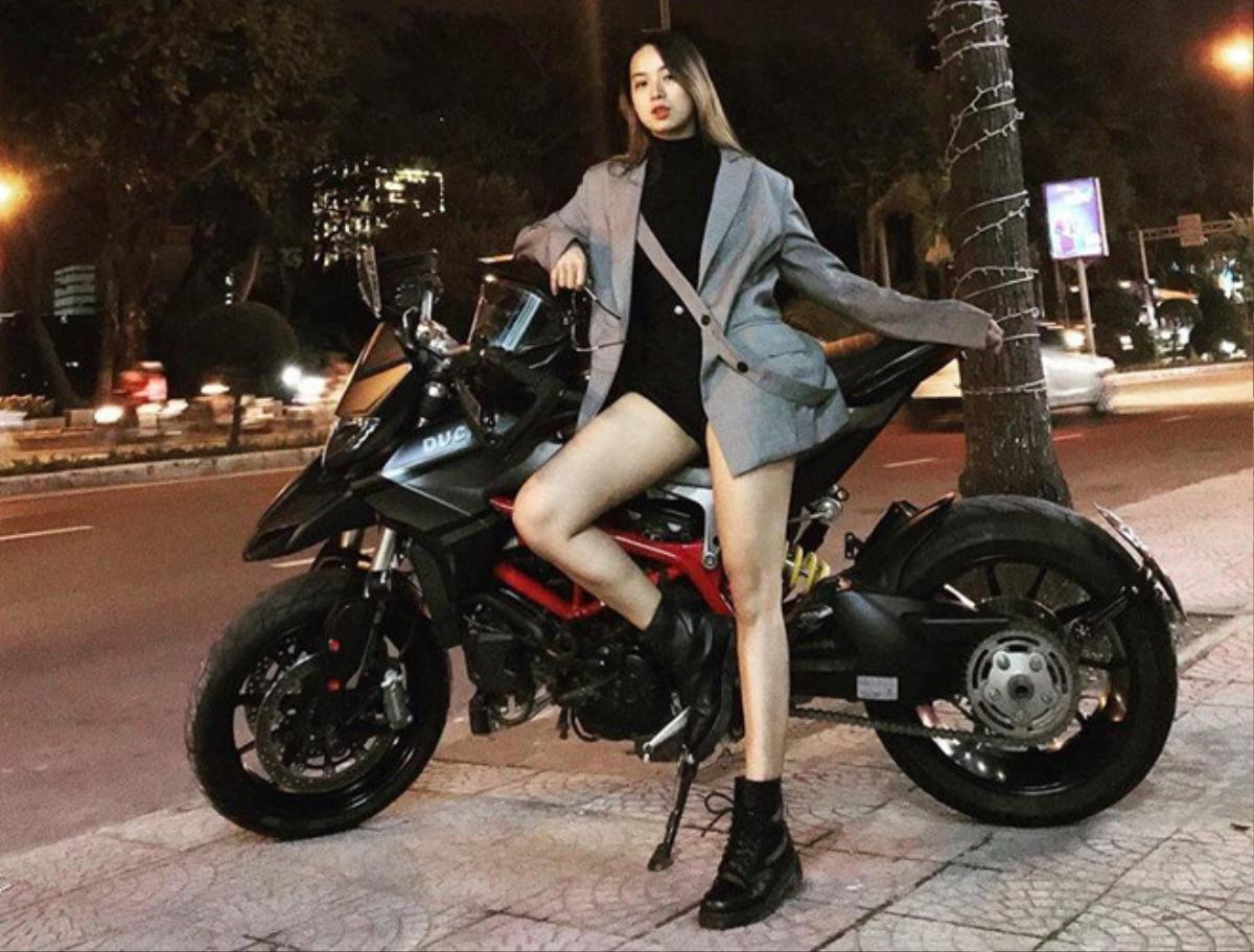 Những hotgirl xứ Huế khiến dân tình xuýt xoa: Người là rich kid mê xe phân khối lớn, người có thành tích học tập 'khủng' được tuyển thẳng vào 2 trường ĐH Ảnh 2