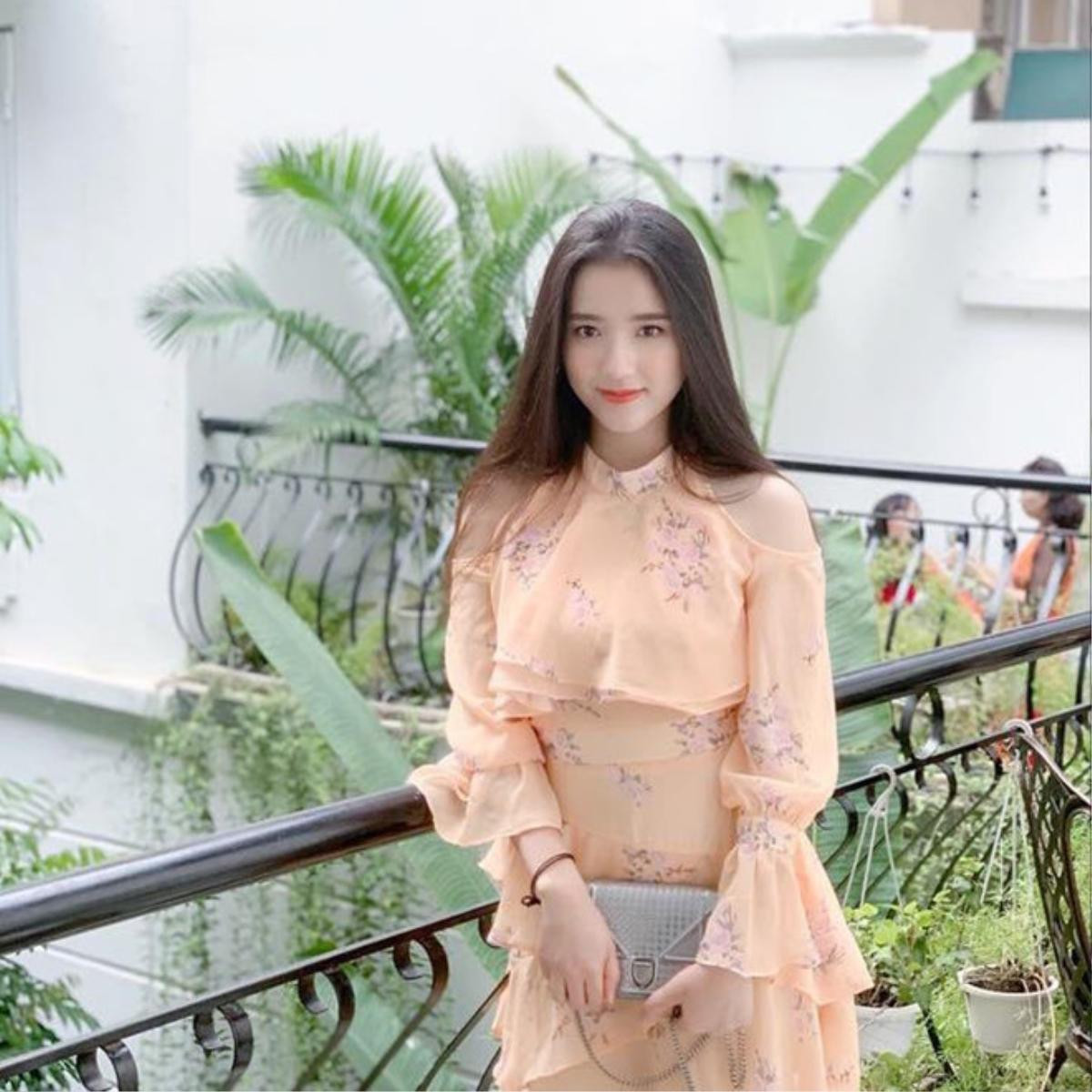 Những hotgirl xứ Huế khiến dân tình xuýt xoa: Người là rich kid mê xe phân khối lớn, người có thành tích học tập 'khủng' được tuyển thẳng vào 2 trường ĐH Ảnh 13