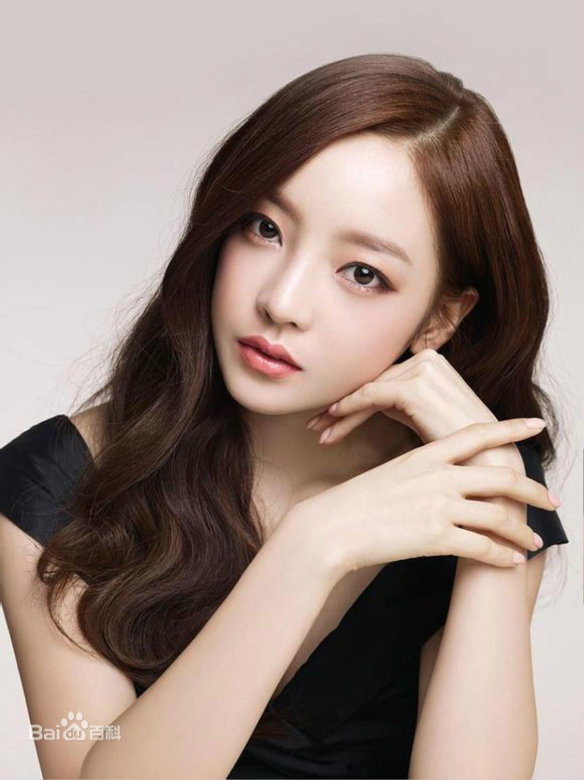 Bạn trai cũ nhấn like bình luận chỉ trích Goo Hara, bình thản trước tin cô qua đời Ảnh 1