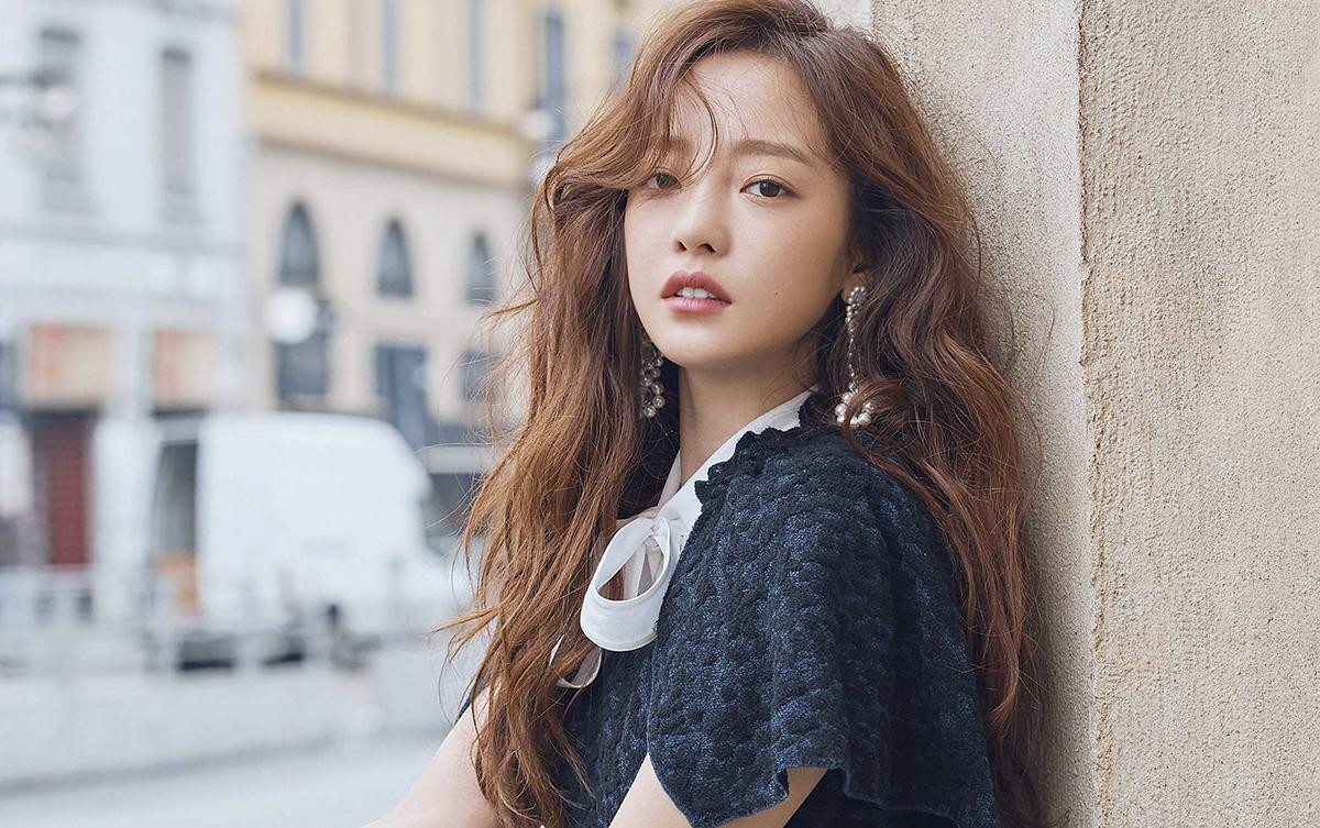 Goo Hara tự tử