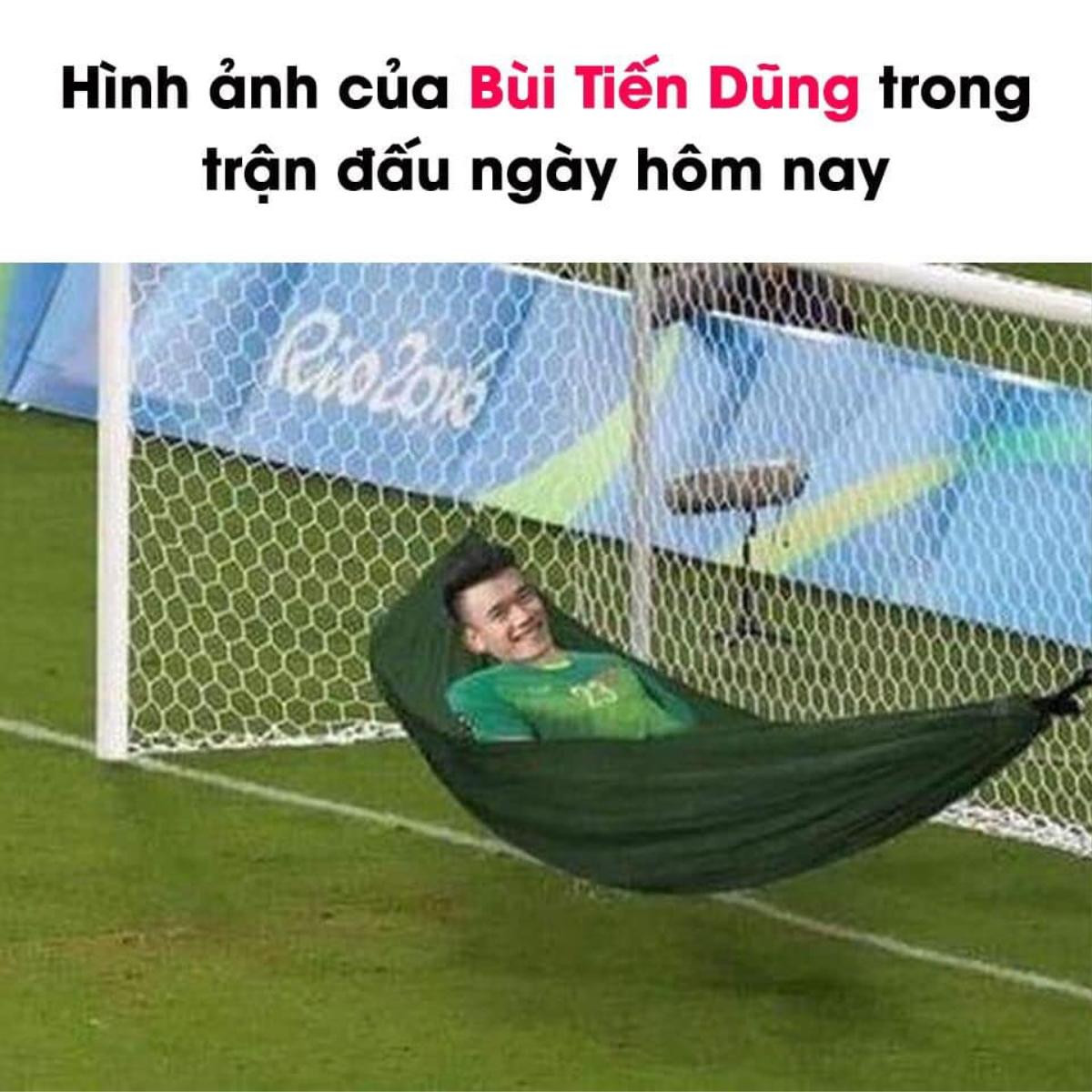 Ảnh chế: Hà Đức Chinh hóa Messi, Bùi Tiến Dũng 'không có gì để bắt' Ảnh 6