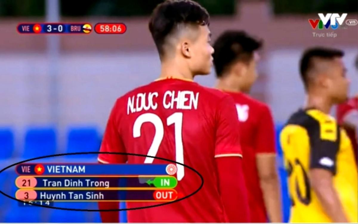 CĐV Việt Nam và HLV Brunei sốc vì sự cố có 1 không 2 ở SEA Games 30 Ảnh 1