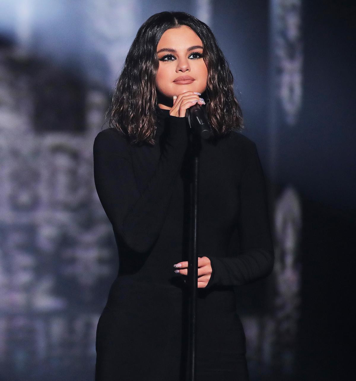 Selena Gomez suýt nữa đã không thể trình diễn tại American Music Awards 2019 vì lý do này… Ảnh 2