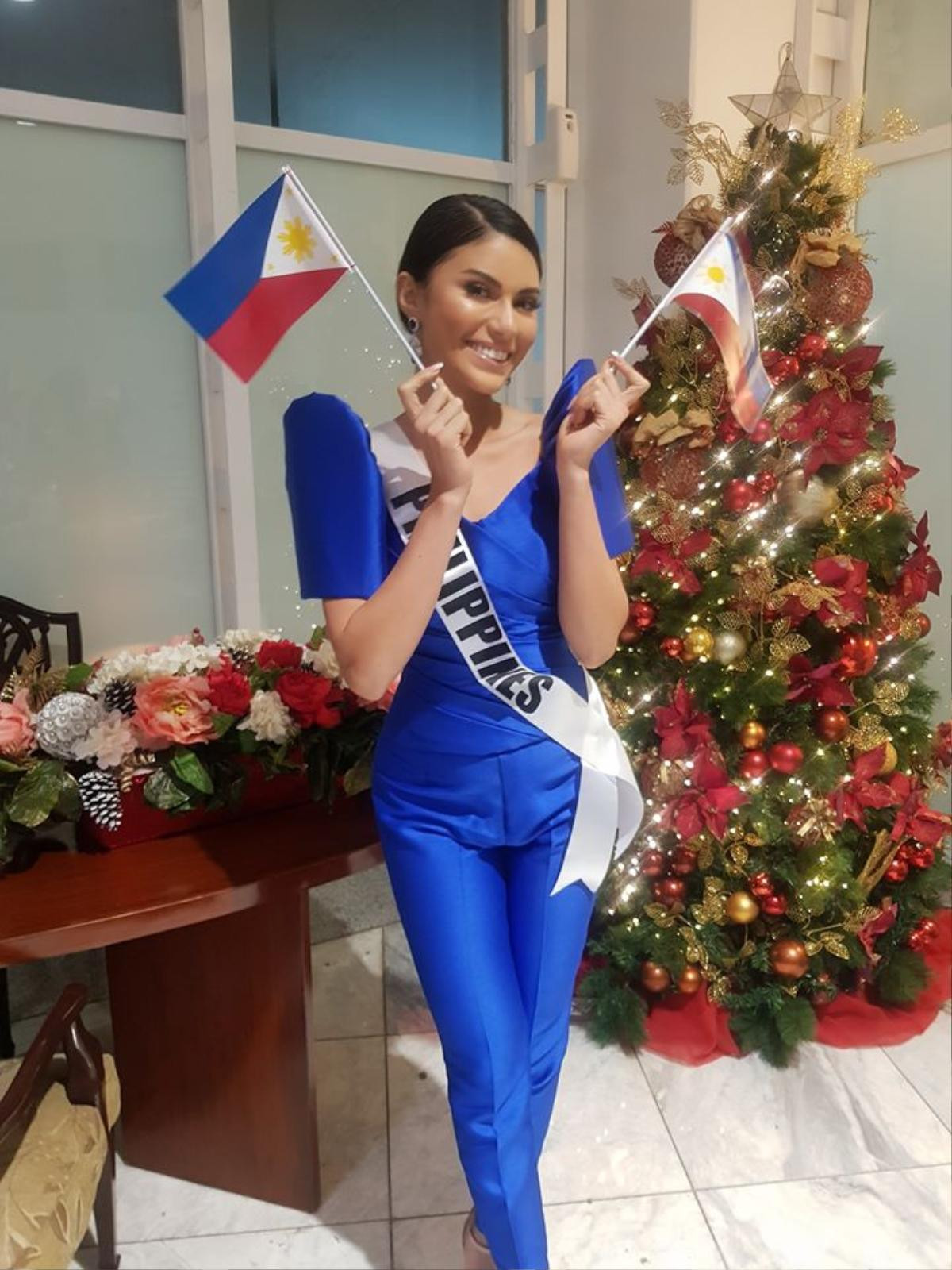 Góc hài hước: Hoa hậu Philippines đẹp như minh tinh nhưng lại mặc quần ngược ngày đi thi Miss Universe Ảnh 1