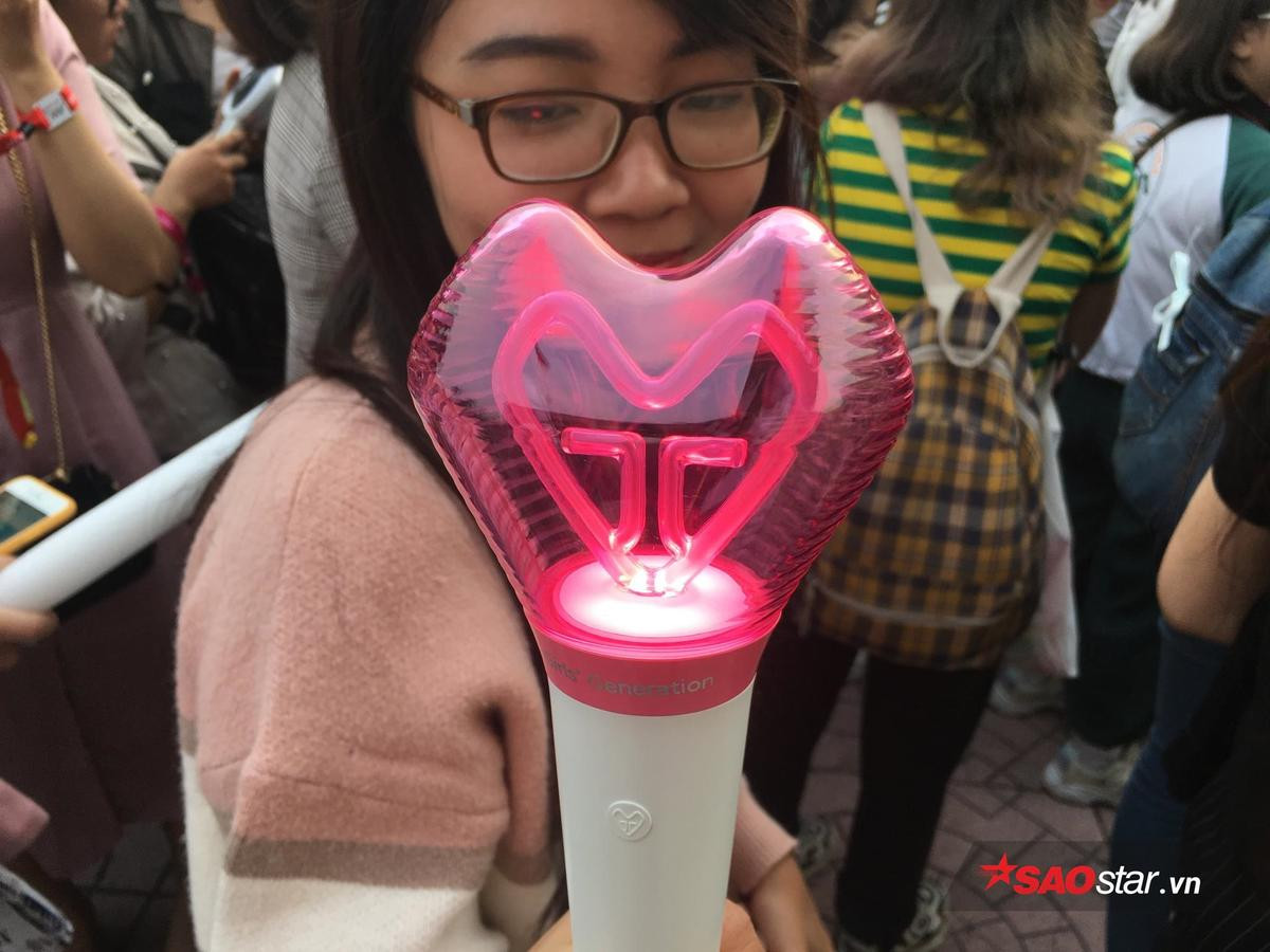 Cập nhật AAA 2019: Hàng nghìn fan Việt Nam cầm lightstick, poster chất ngất trước giờ G Ảnh 18