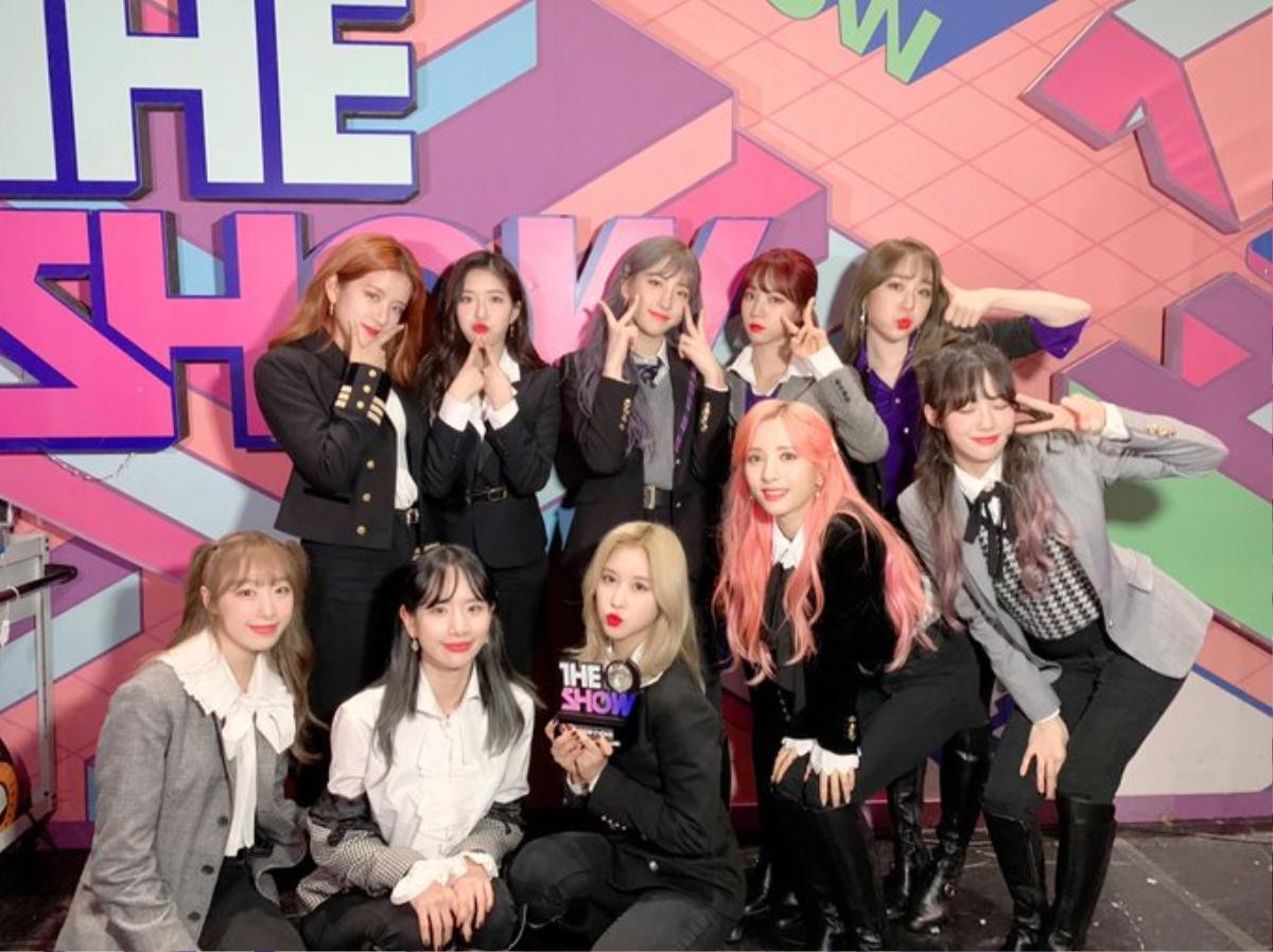 WJSN có chiến thắng đầu tiên với 'As You Wish' tại The Show Ảnh 2