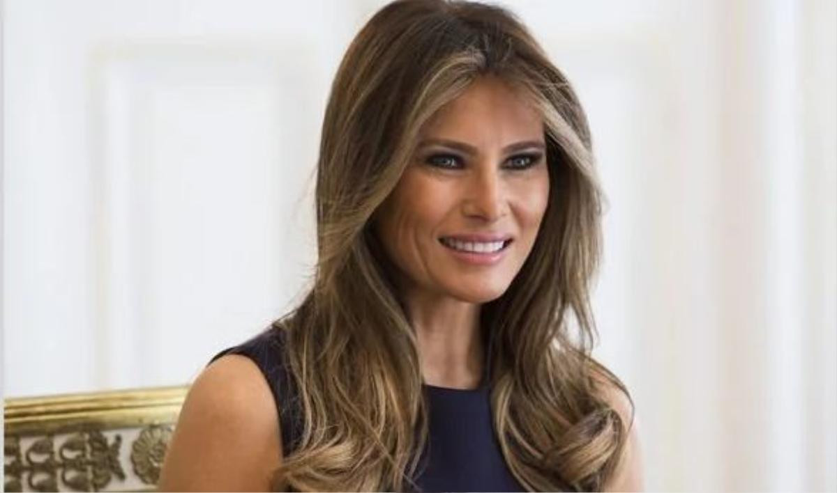 Nhà tạo mẫu tóc hé lộ tính cách đối lập của bà Melania trước và sau ống kính Ảnh 4