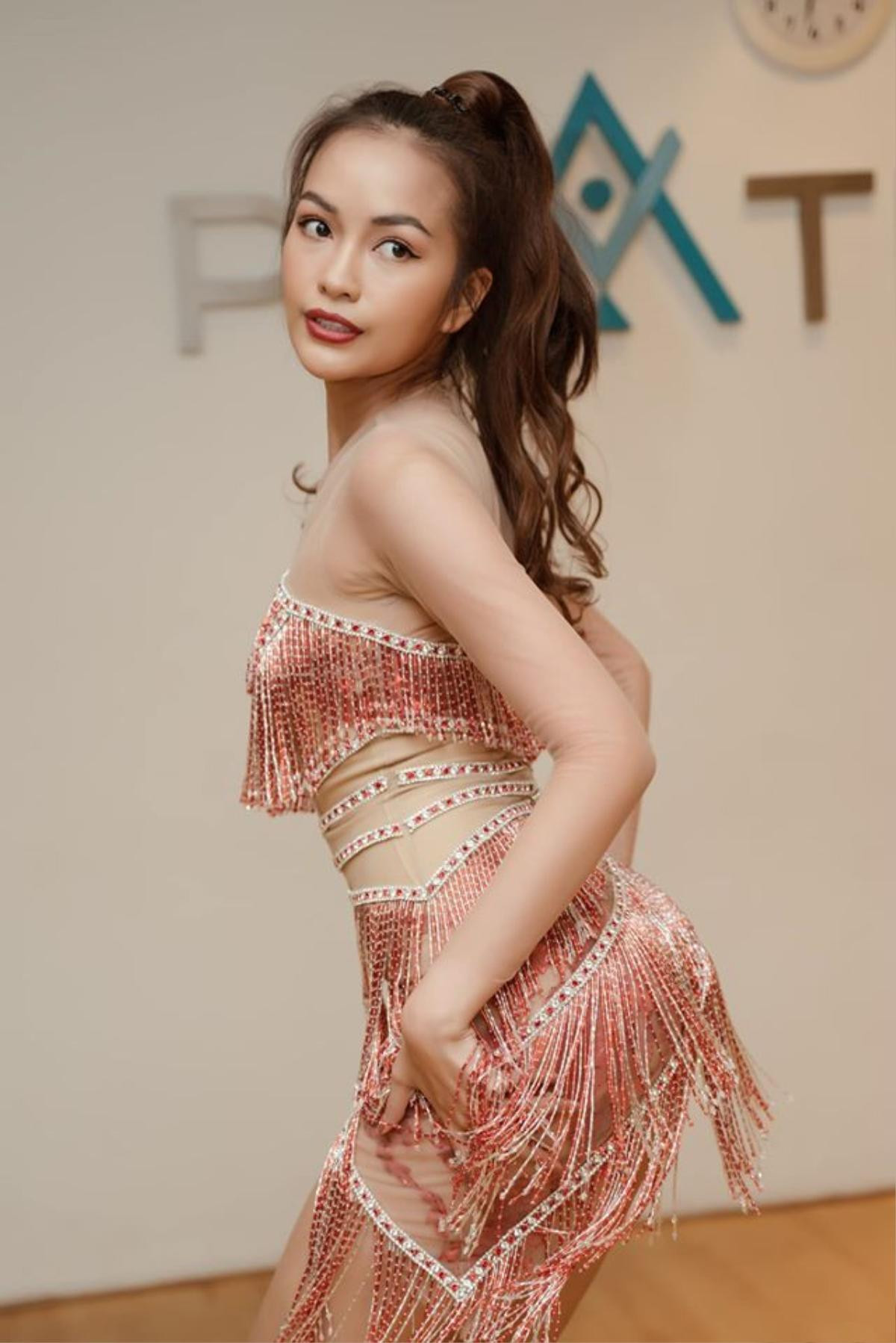 Minh Tú 'bỏ thi', Ngọc Châu quyết tâm mang điệu nhảy Lady Bachata giật giải Tài năng Miss Supranational 2019 Ảnh 2