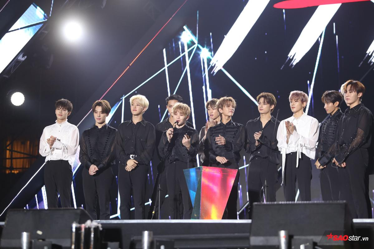 100 khoảnh khắc SEVENTEEN và GOT7 thắng giải Daesang tại 'AAA 2019' Ảnh 15