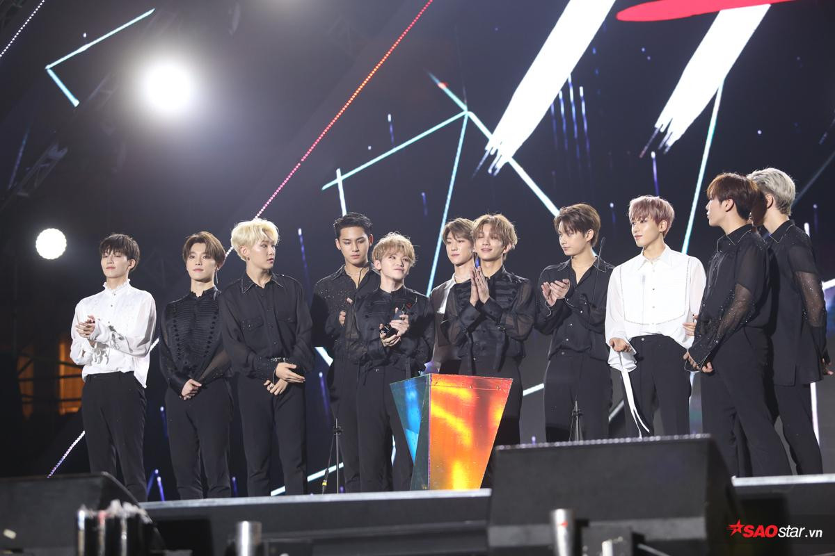 100 khoảnh khắc SEVENTEEN và GOT7 thắng giải Daesang tại 'AAA 2019' Ảnh 22