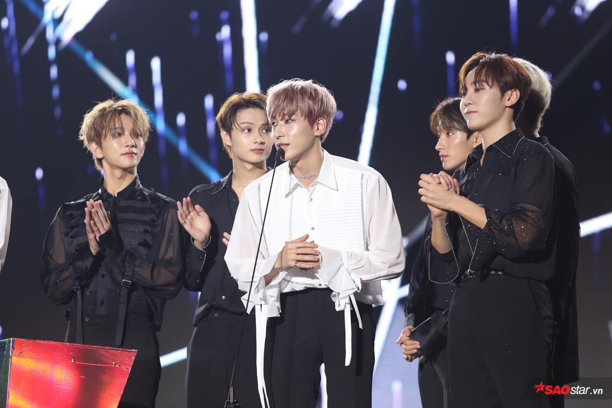 100 khoảnh khắc SEVENTEEN và GOT7 thắng giải Daesang tại 'AAA 2019' Ảnh 35