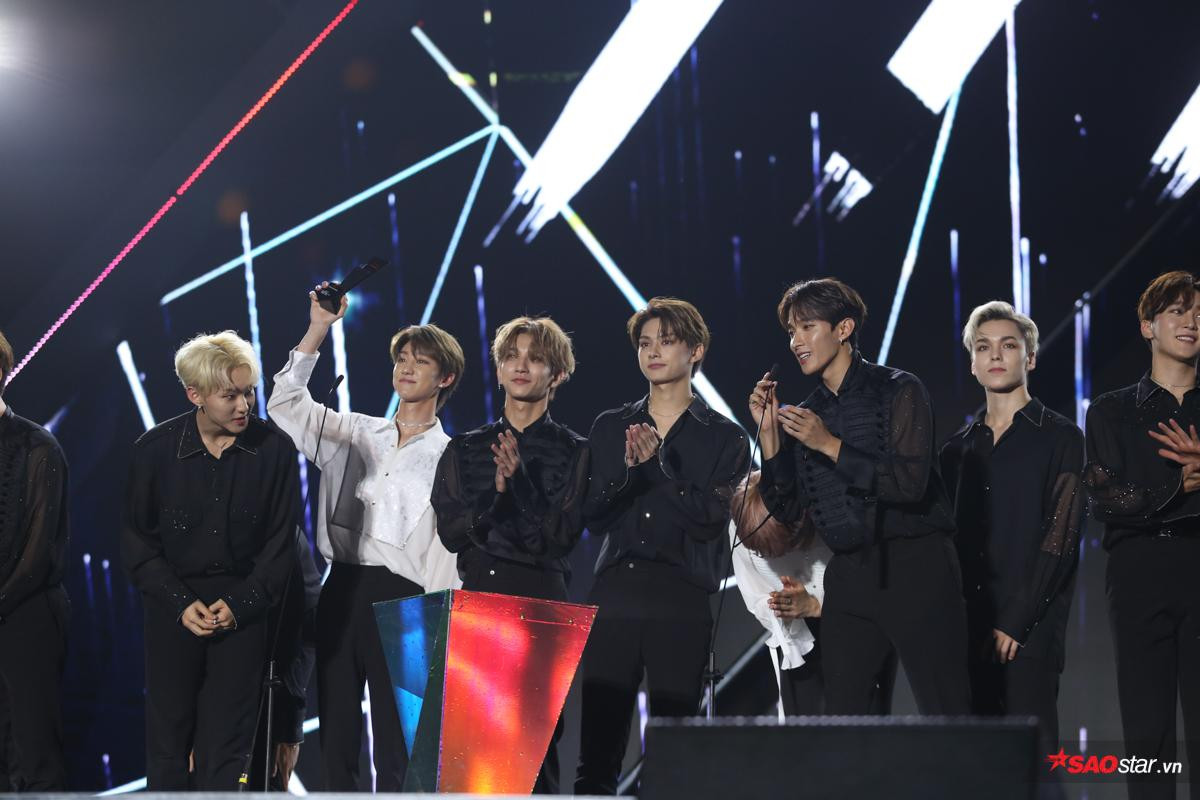 100 khoảnh khắc SEVENTEEN và GOT7 thắng giải Daesang tại 'AAA 2019' Ảnh 49