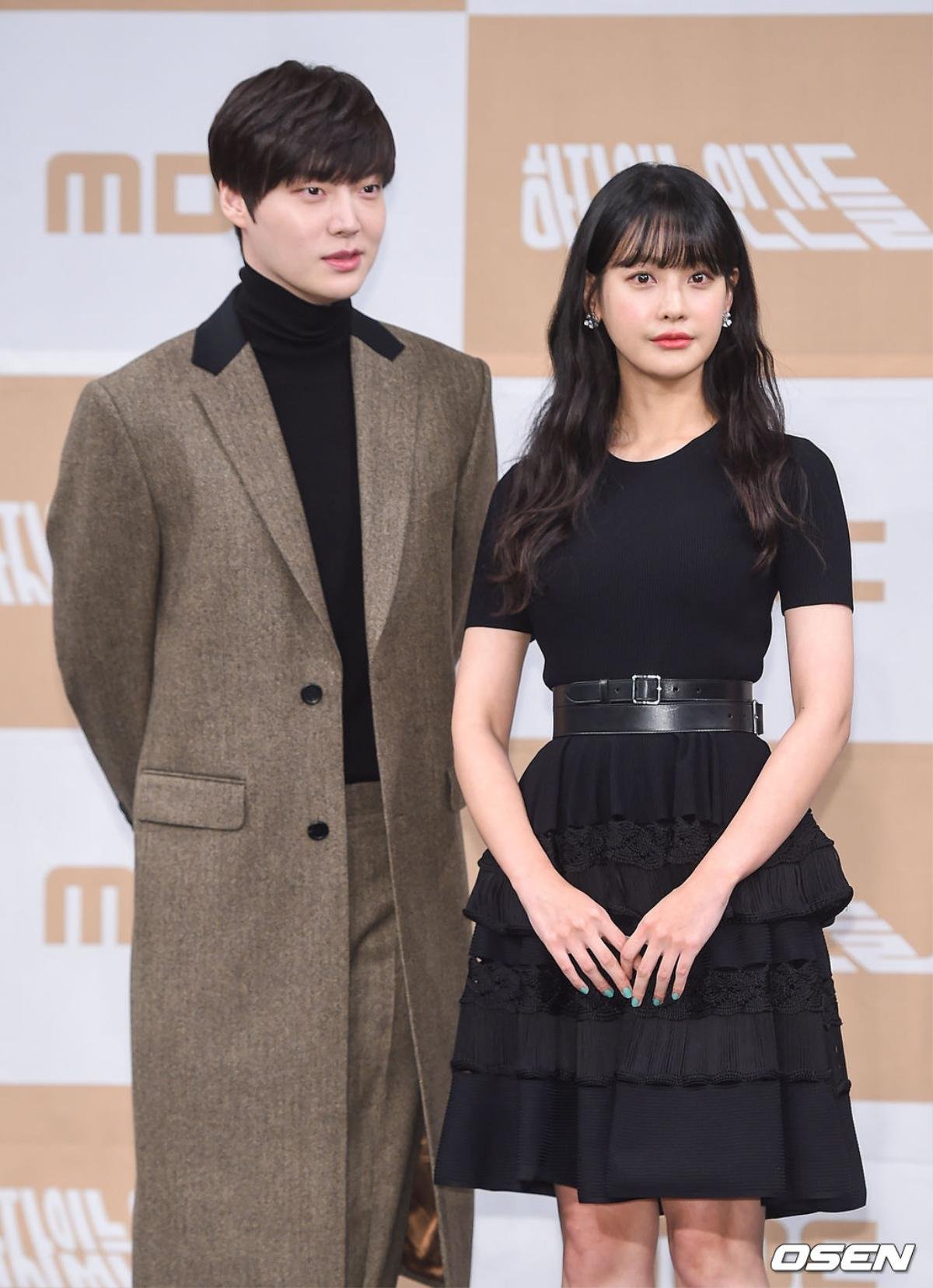 Họp báo 'Love With Flaws': Ahn Jae Hyun đẹp đôi bên Oh Yeon Seo, xin lỗi về vụ ly hôn với Goo Hye Sun Ảnh 6