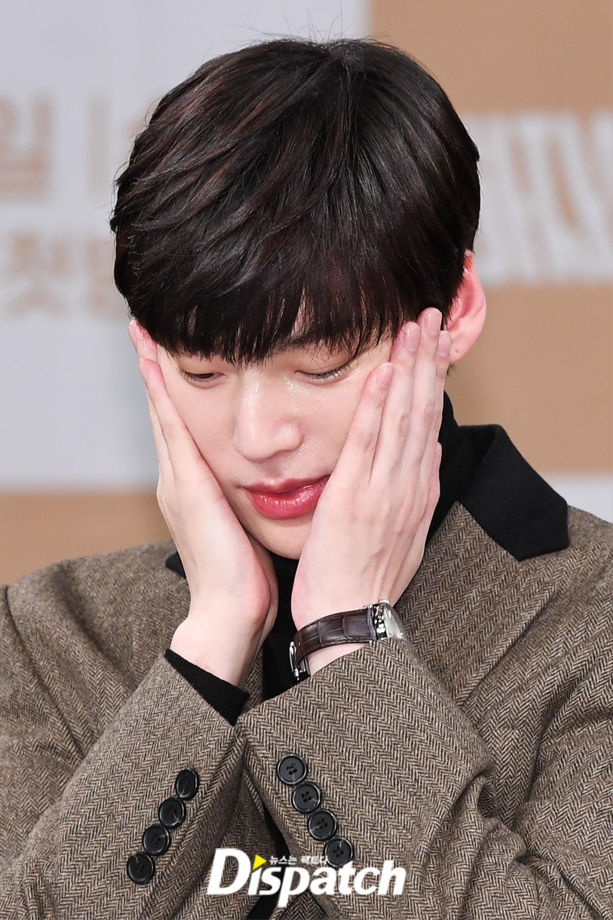 Họp báo 'Love With Flaws': Ahn Jae Hyun đẹp đôi bên Oh Yeon Seo, xin lỗi về vụ ly hôn với Goo Hye Sun Ảnh 14