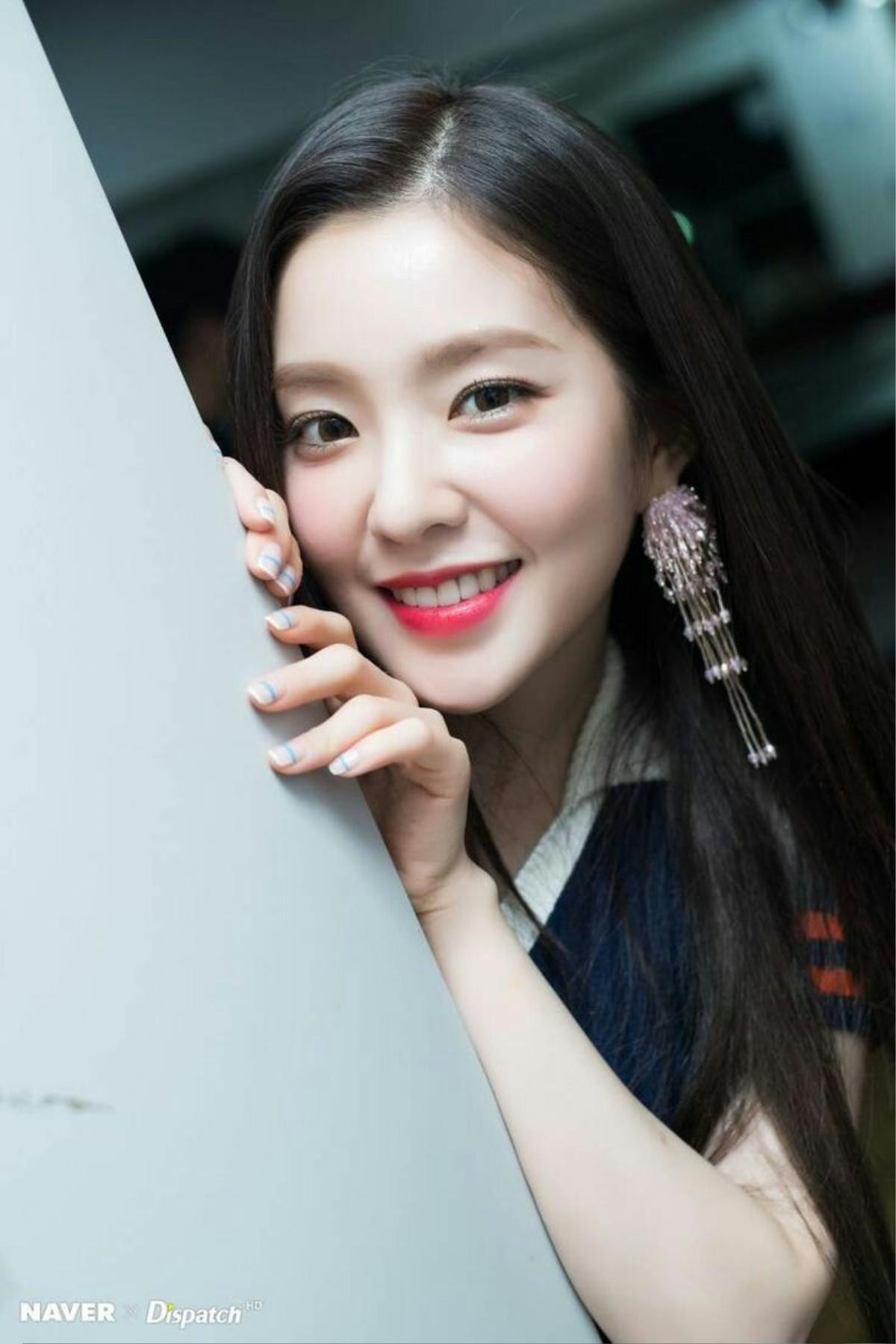 Irene (Red Velvet) gây náo động netizen với visual không ai sánh bằng tại AAA 2019 Ảnh 1