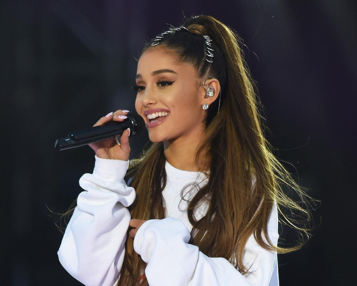 Lần đầu sau nhiều năm, Ariana Grande khoe mái tóc thật của mình trên Instagram Ảnh 4