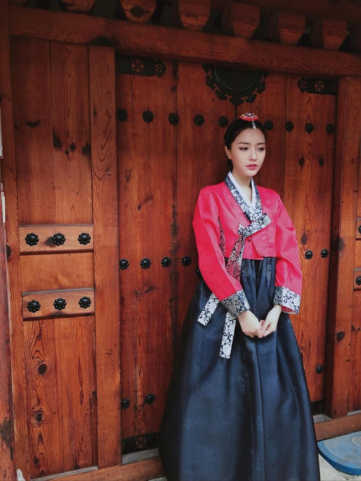 Mỹ nhân Việt diện Hanbok xinh lung linh: Bích Phương, Đông Nhi dịu dàng, e ấp đến bất ngờ Ảnh 4