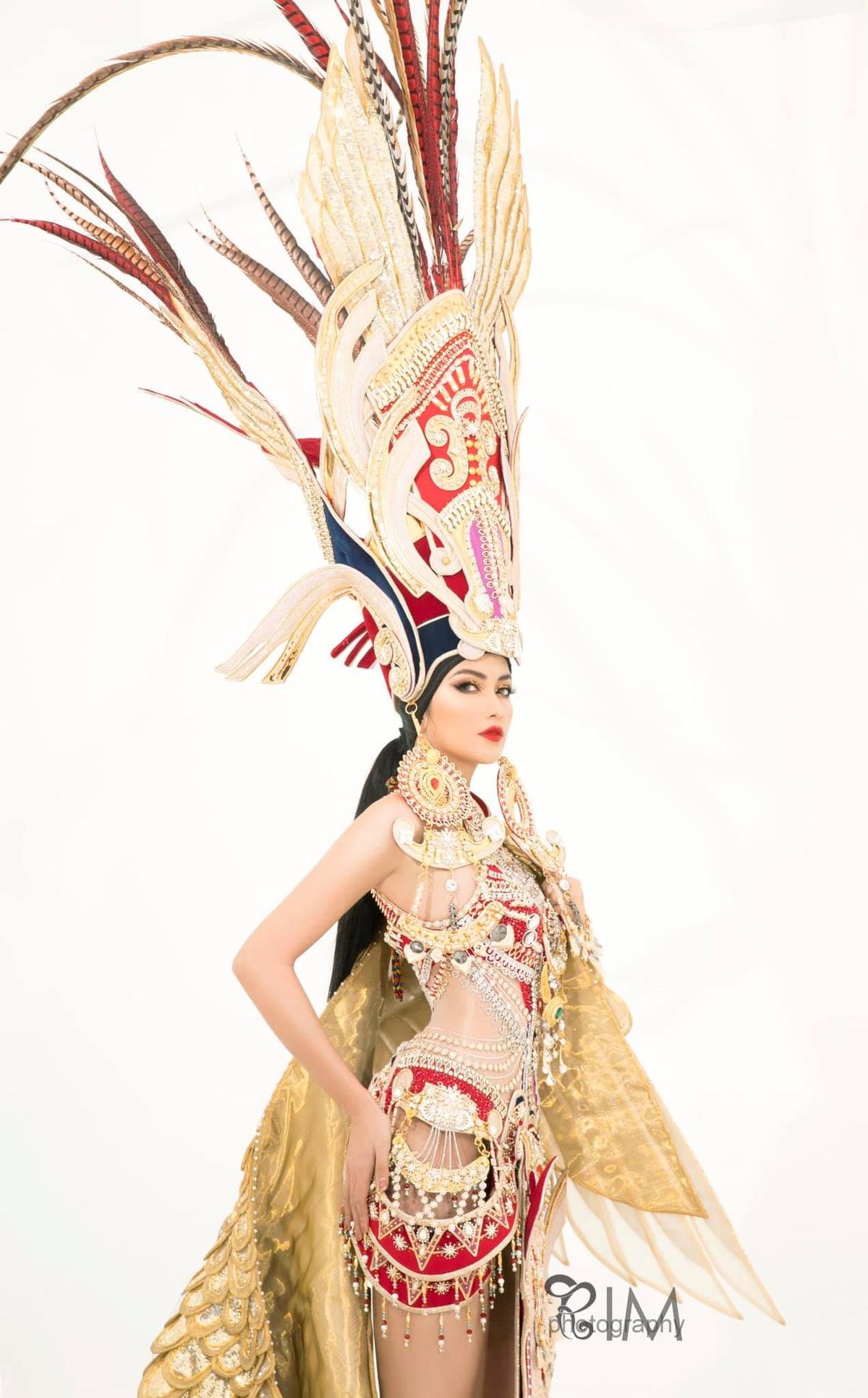 Mạnh Khang bỏ thi Tài năng vì mất hành lý, 'lạc trôi' luôn National Costume của Ngọc Châu Ảnh 5