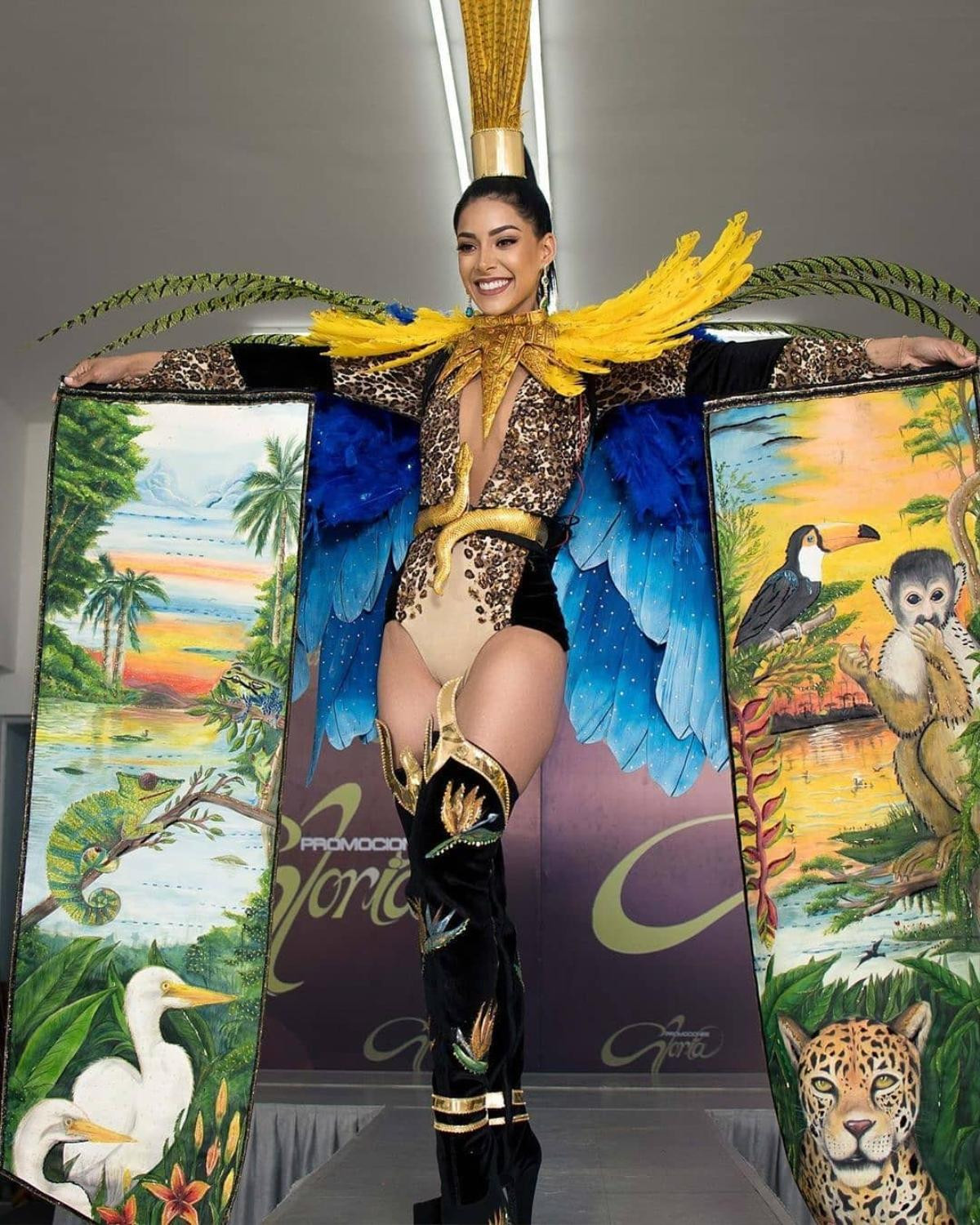 Trang phục dân tộc Miss Universe 2019: Giữa muôn vàn kiệt tác, Cà phê phin của Hoàng Thùy đi nước cờ thông minh nhờ báu vật quốc gia Ảnh 7