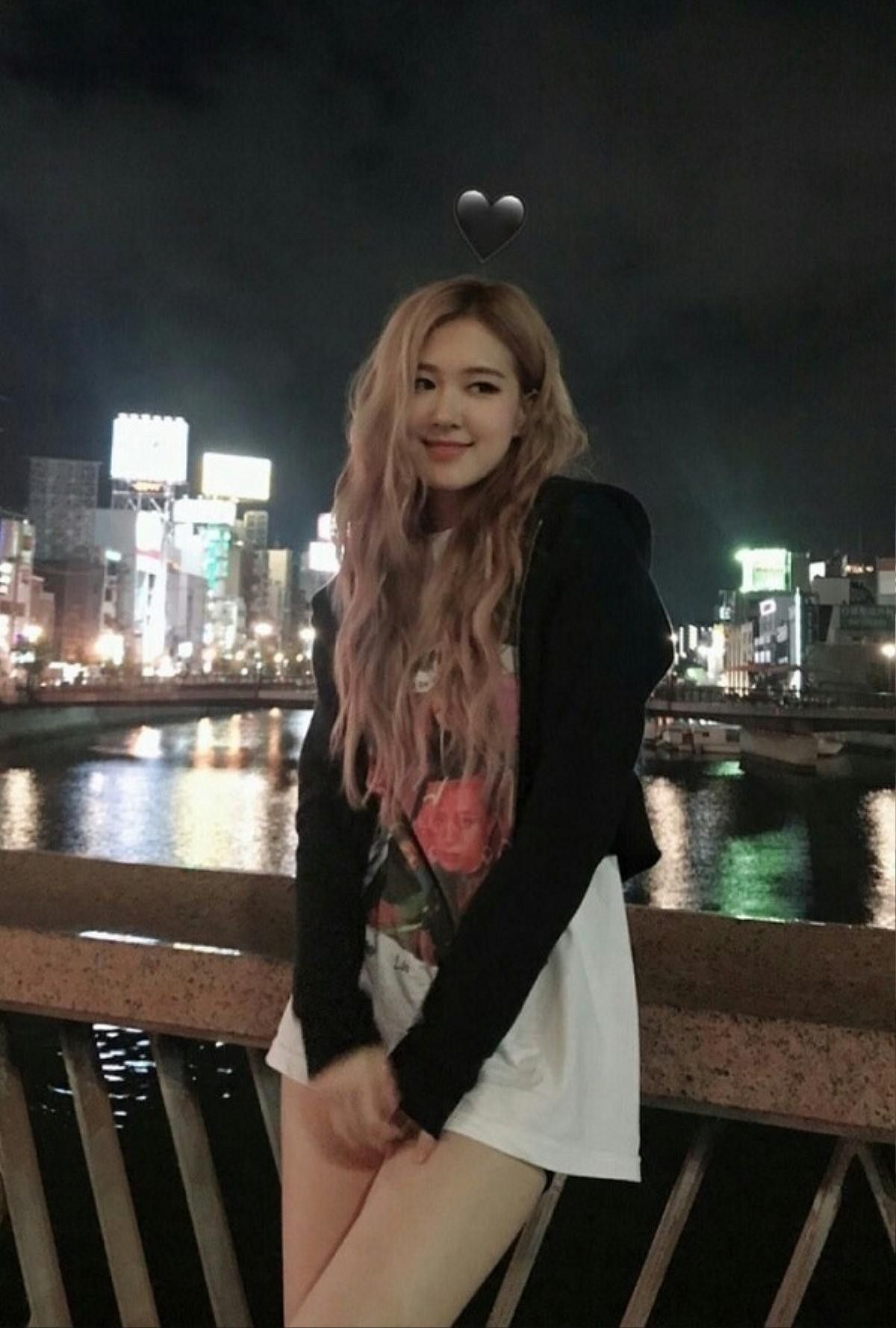 Cách mix đồ giản dị nhưng cực chất của Rosé Blackpink, quan trọng là nàng nào cũng học theo được Ảnh 5