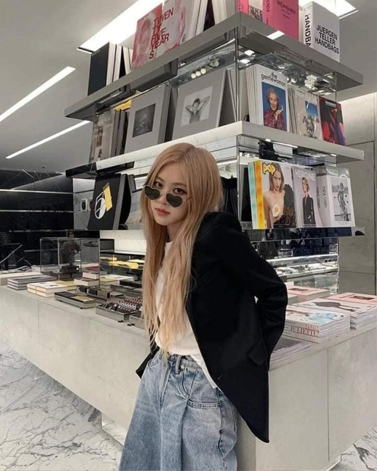 Cách mix đồ giản dị nhưng cực chất của Rosé Blackpink, quan trọng là nàng nào cũng học theo được Ảnh 7